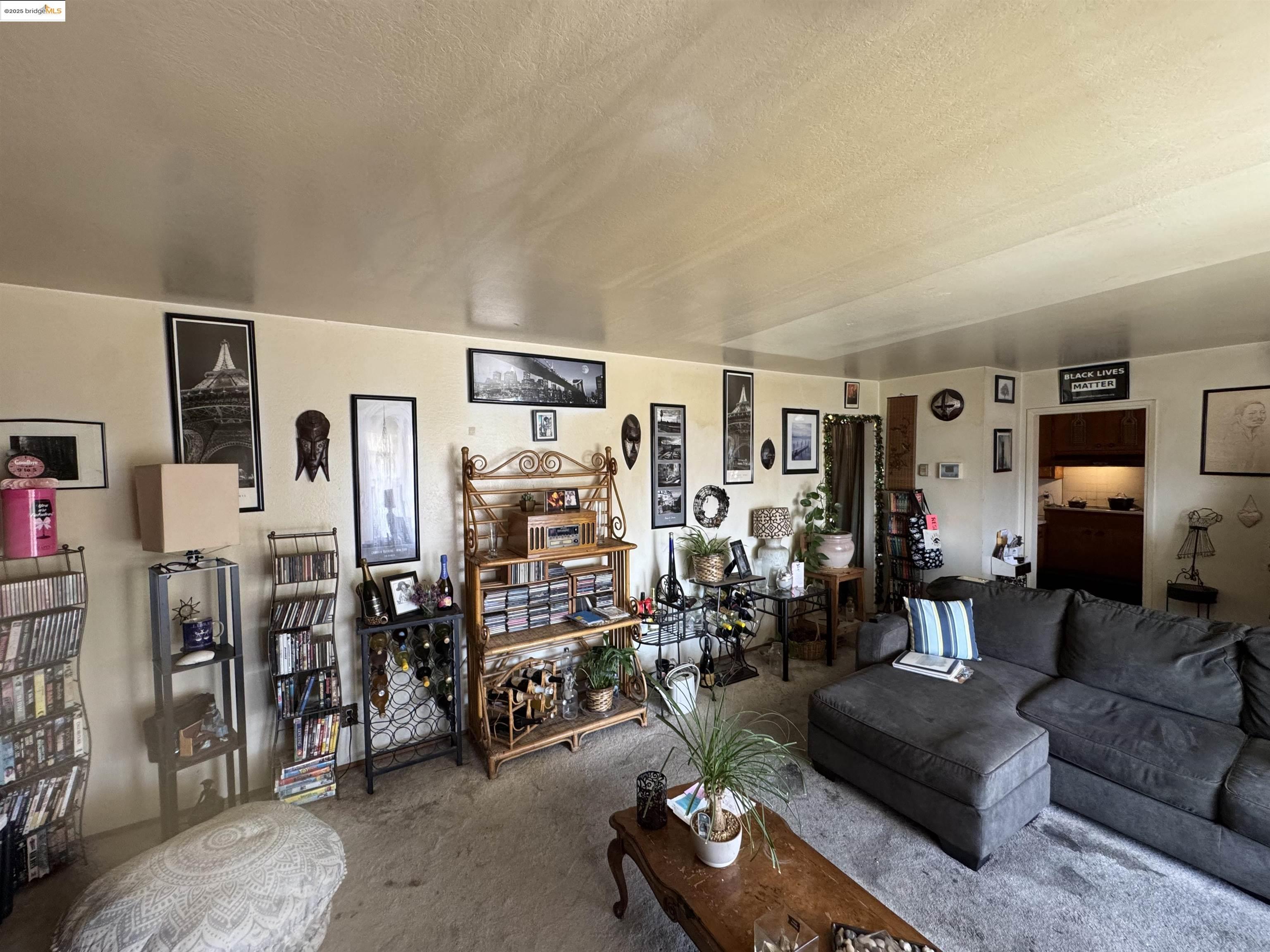 Detail Gallery Image 7 of 26 For 8426 Aster Ave, Oakland,  CA 94605 - 3 Beds | 2 Baths