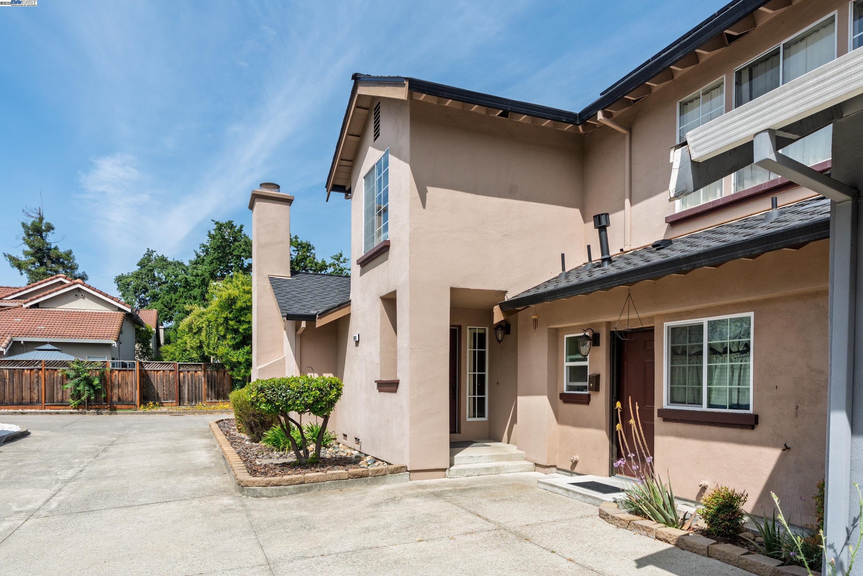 Detail Gallery Image 1 of 22 For 7691 Church #B,  Gilroy,  CA 95020 - 4 Beds | 3/1 Baths