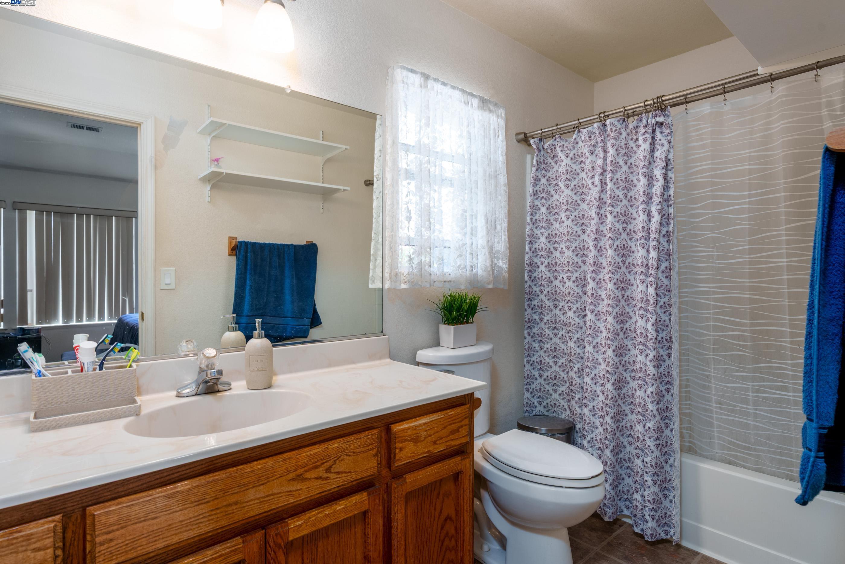 Detail Gallery Image 13 of 22 For 7691 Church #B,  Gilroy,  CA 95020 - 4 Beds | 3/1 Baths