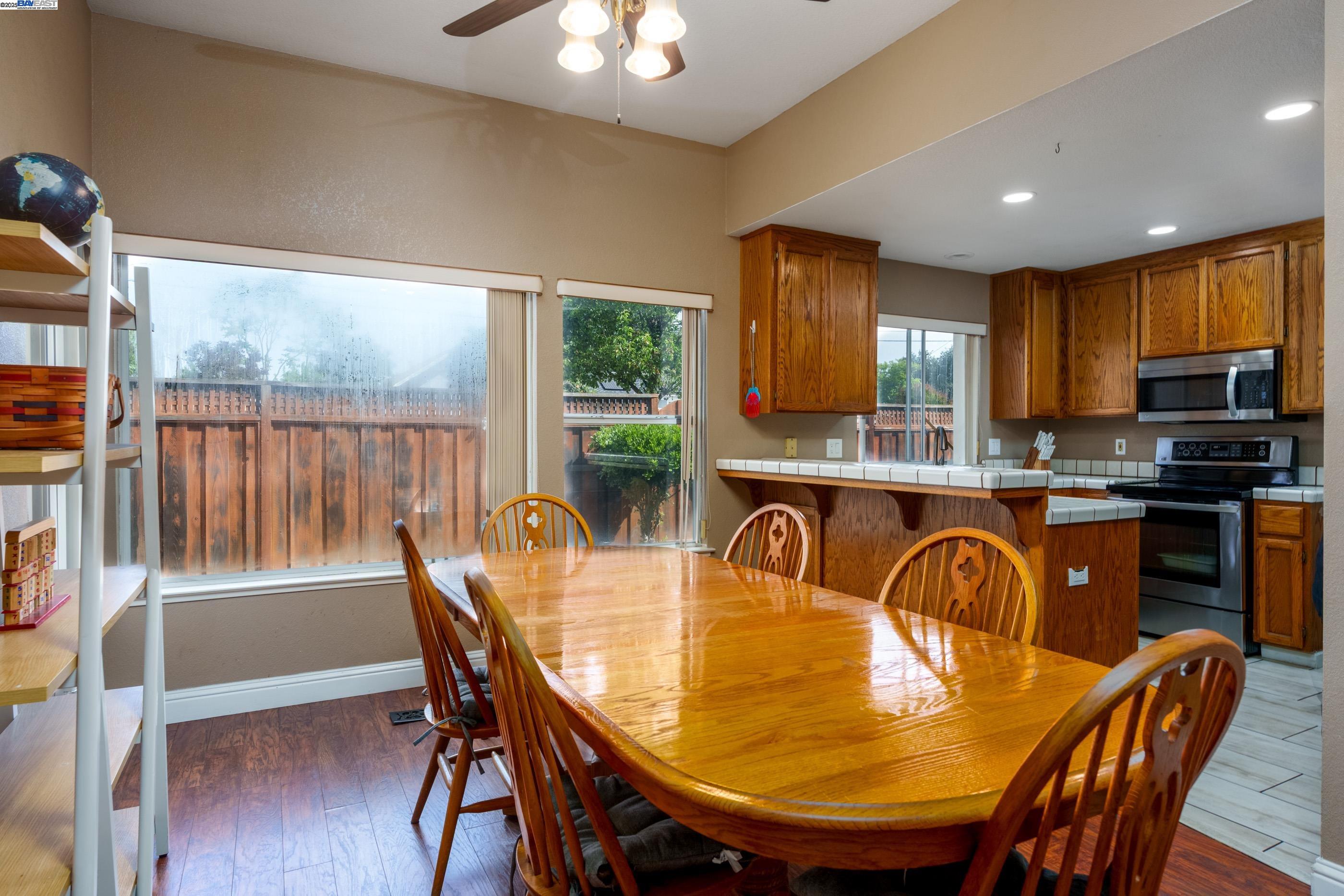 Detail Gallery Image 9 of 22 For 7691 Church #B,  Gilroy,  CA 95020 - 4 Beds | 3/1 Baths