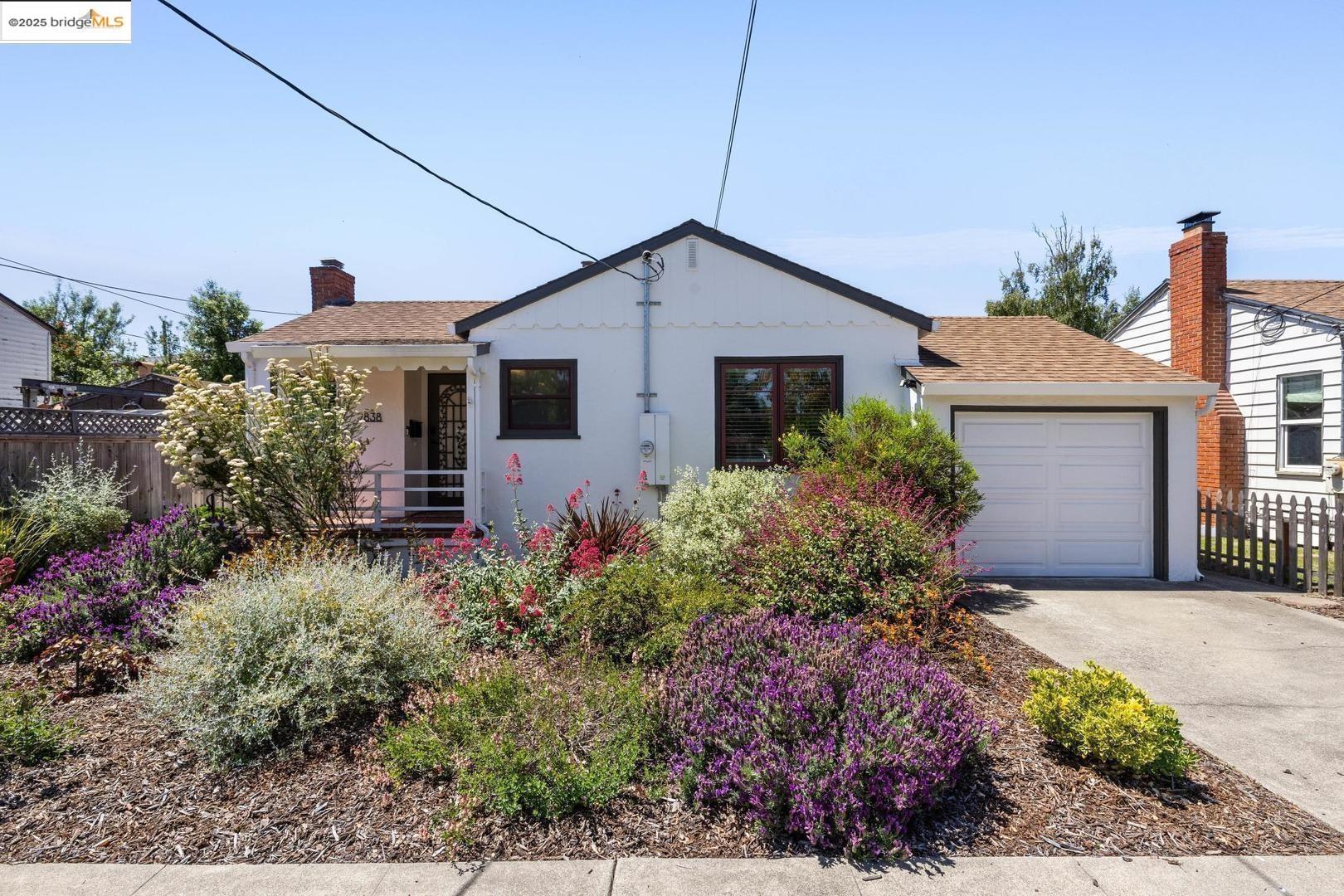Detail Gallery Image 1 of 44 For 2838 Fillmore St, Alameda,  CA 94501 - 1 Beds | 1 Baths