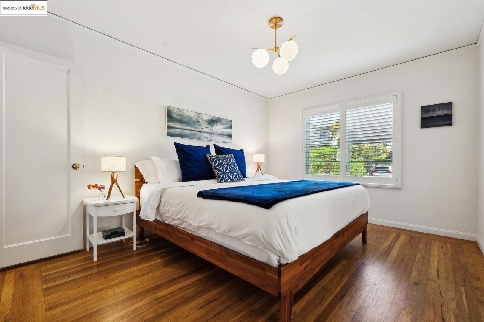 Detail Gallery Image 12 of 44 For 2838 Fillmore St, Alameda,  CA 94501 - 1 Beds | 1 Baths