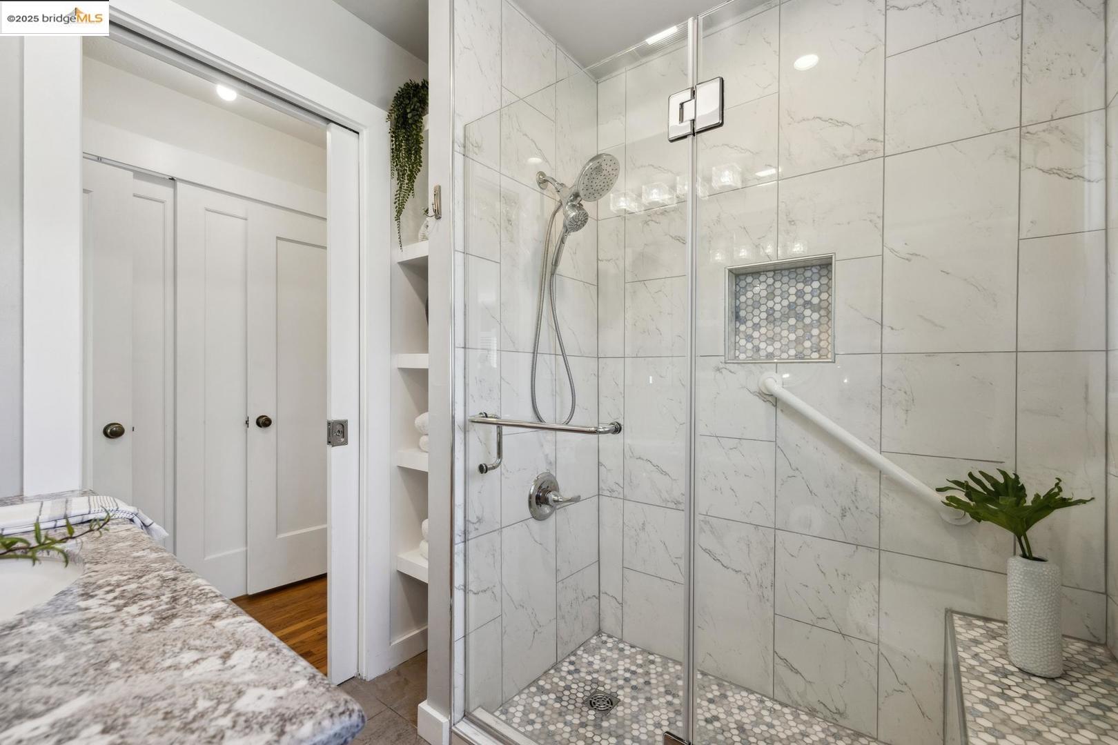 Detail Gallery Image 32 of 44 For 2838 Fillmore St, Alameda,  CA 94501 - 1 Beds | 1 Baths