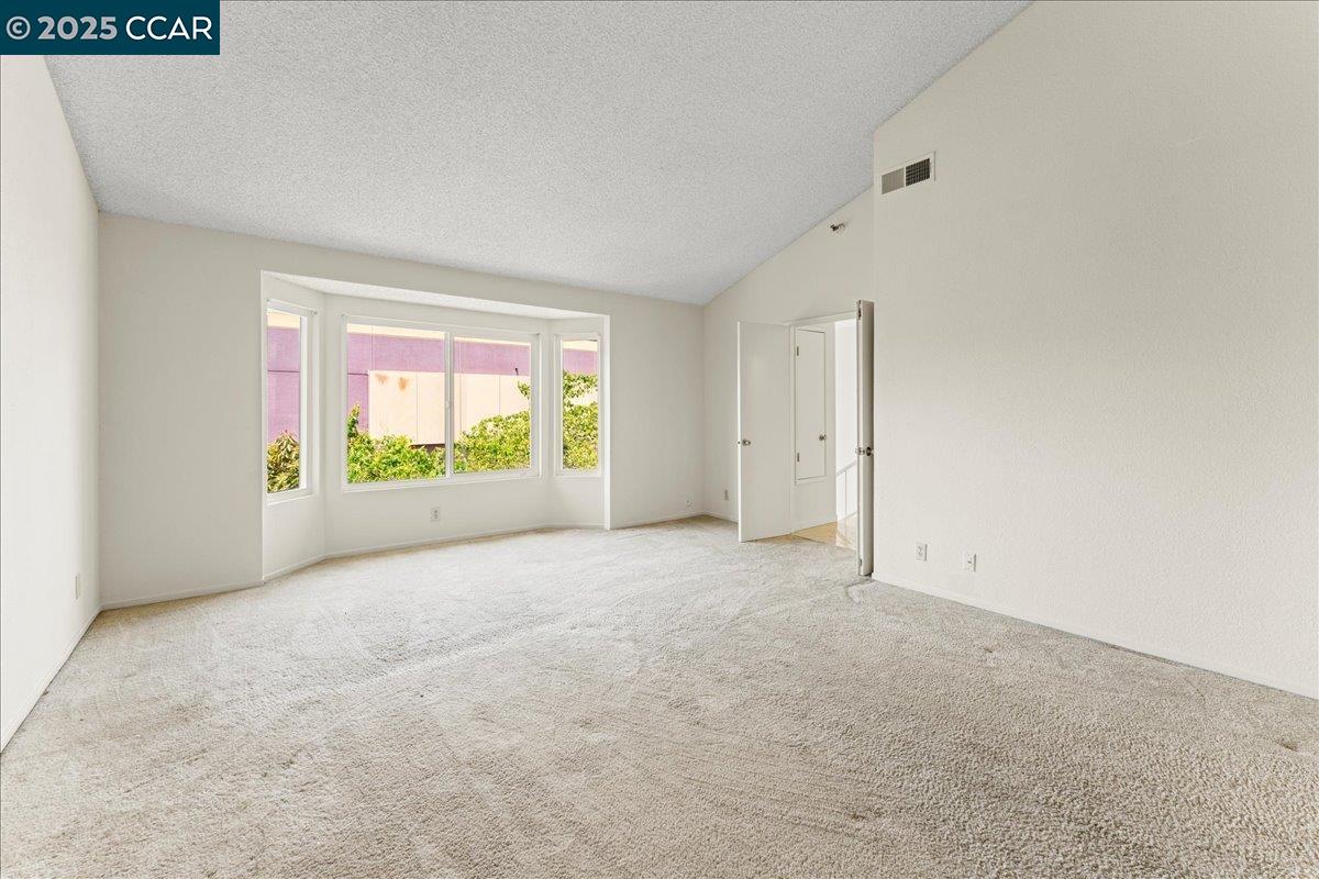 Detail Gallery Image 22 of 36 For 2121 Vale Rd #31,  San Pablo,  CA 94806 - 3 Beds | 3 Baths
