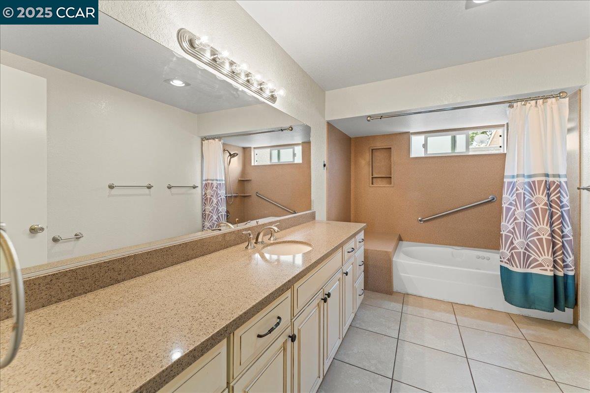 Detail Gallery Image 24 of 36 For 2121 Vale Rd #31,  San Pablo,  CA 94806 - 3 Beds | 3 Baths