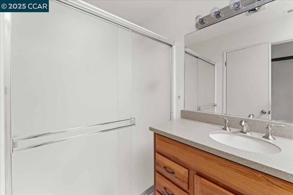 Detail Gallery Image 31 of 36 For 2121 Vale Rd #31,  San Pablo,  CA 94806 - 3 Beds | 3 Baths