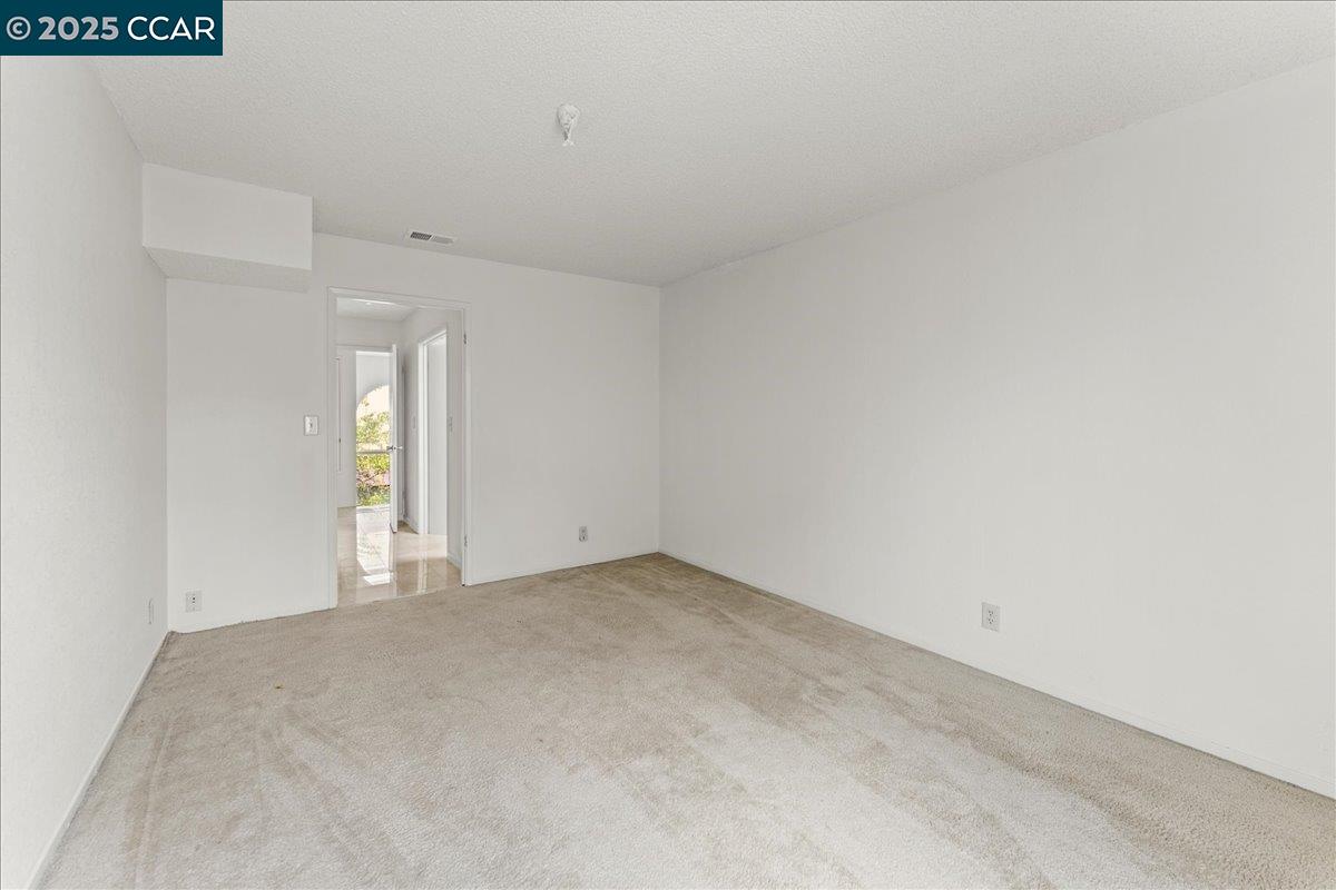 Detail Gallery Image 33 of 36 For 2121 Vale Rd #31,  San Pablo,  CA 94806 - 3 Beds | 3 Baths