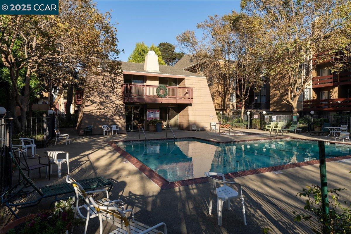 Detail Gallery Image 36 of 36 For 2121 Vale Rd #31,  San Pablo,  CA 94806 - 3 Beds | 3 Baths
