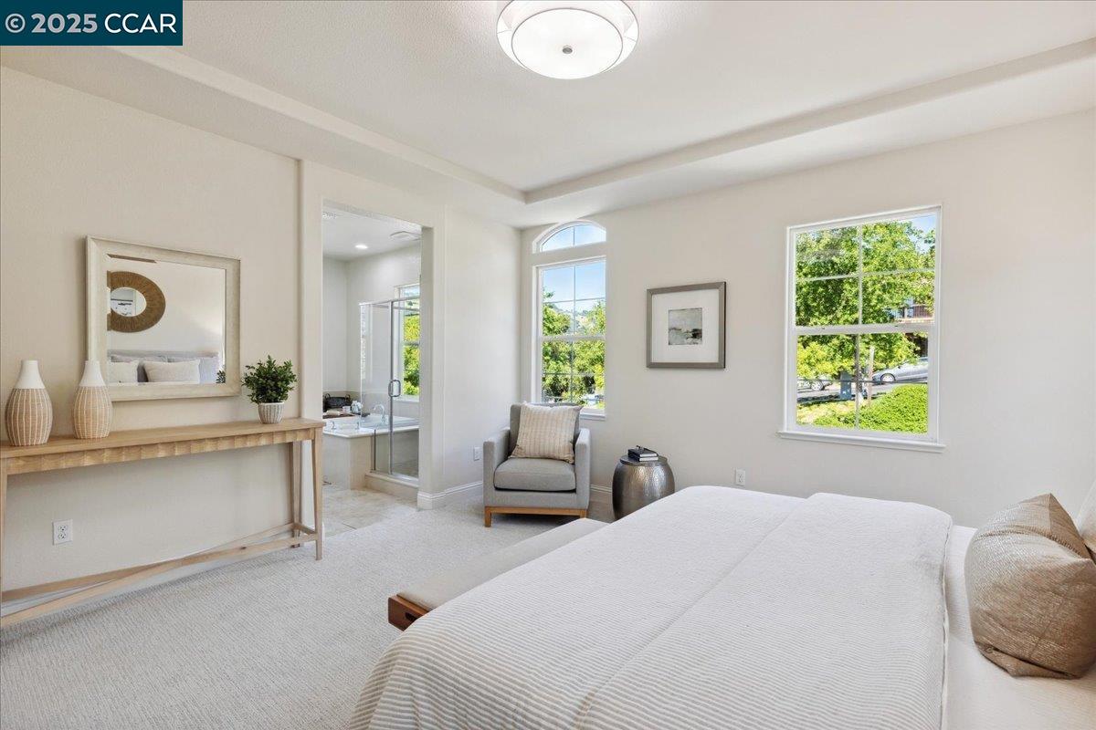 Detail Gallery Image 24 of 52 For 38 Citron Knoll, Orinda,  CA 94563 - 5 Beds | 3 Baths