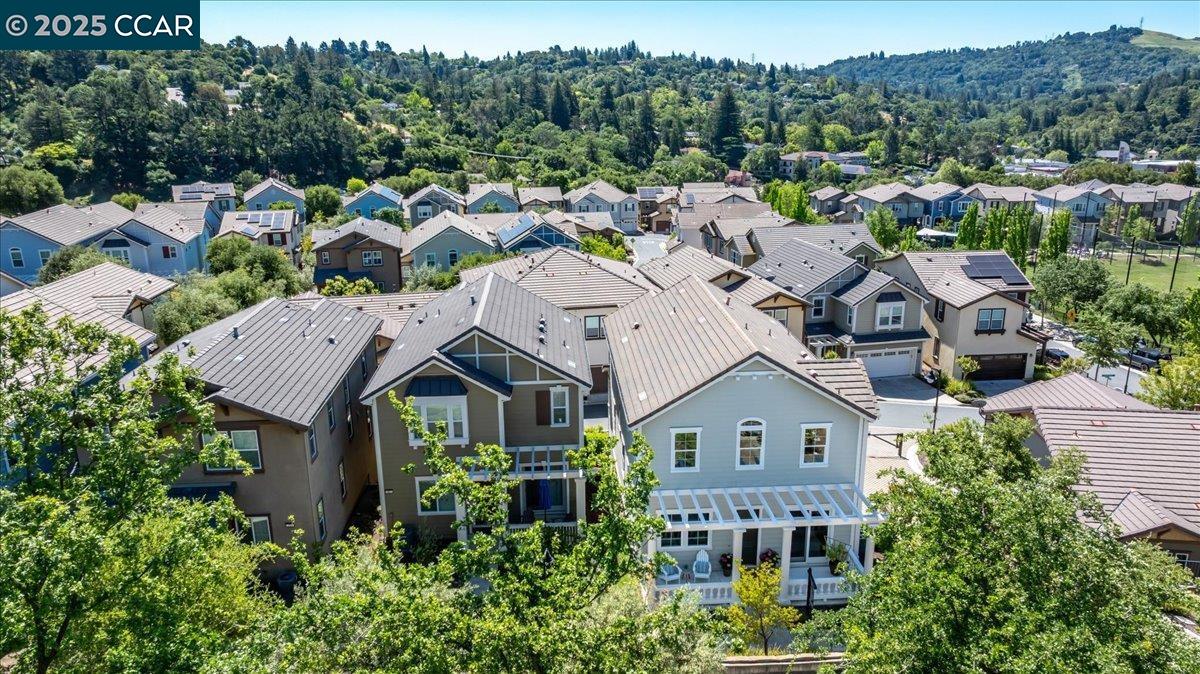 Detail Gallery Image 37 of 52 For 38 Citron Knoll, Orinda,  CA 94563 - 5 Beds | 3 Baths