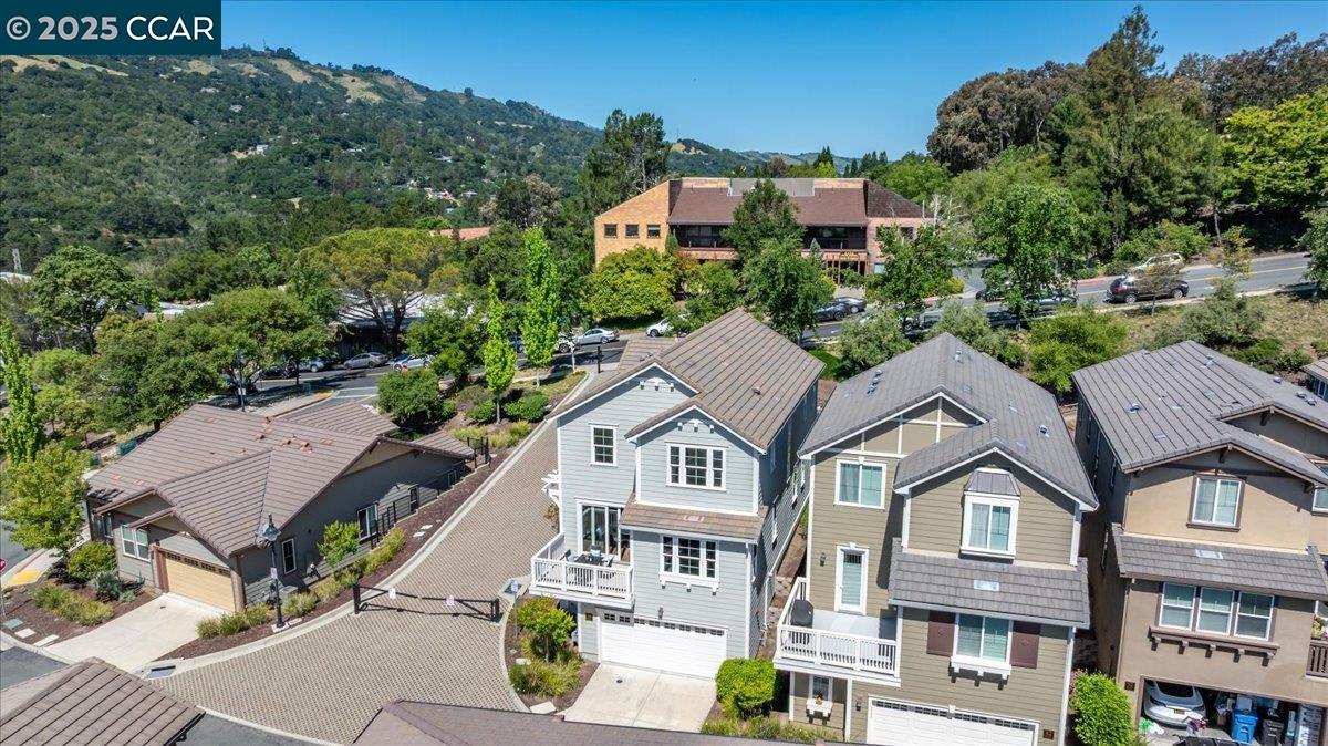 Detail Gallery Image 46 of 52 For 38 Citron Knoll, Orinda,  CA 94563 - 5 Beds | 3 Baths