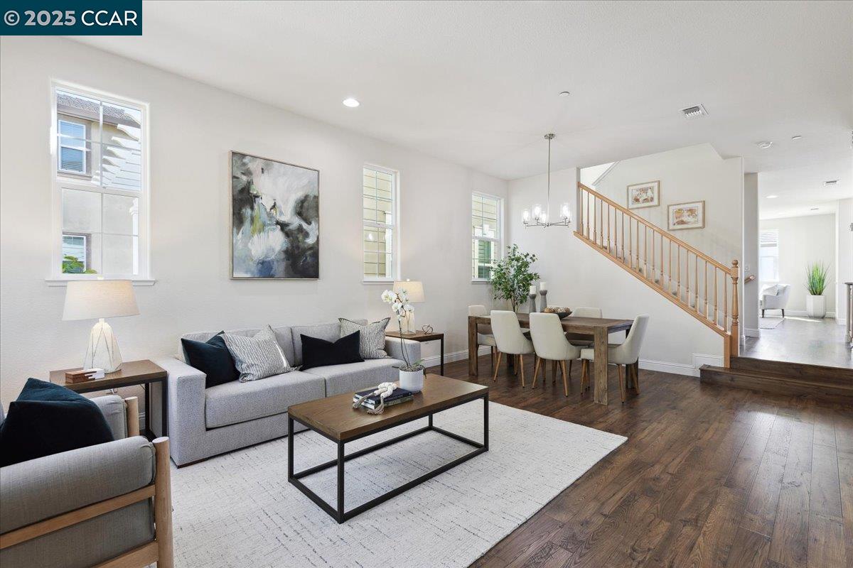 Detail Gallery Image 6 of 52 For 38 Citron Knoll, Orinda,  CA 94563 - 5 Beds | 3 Baths