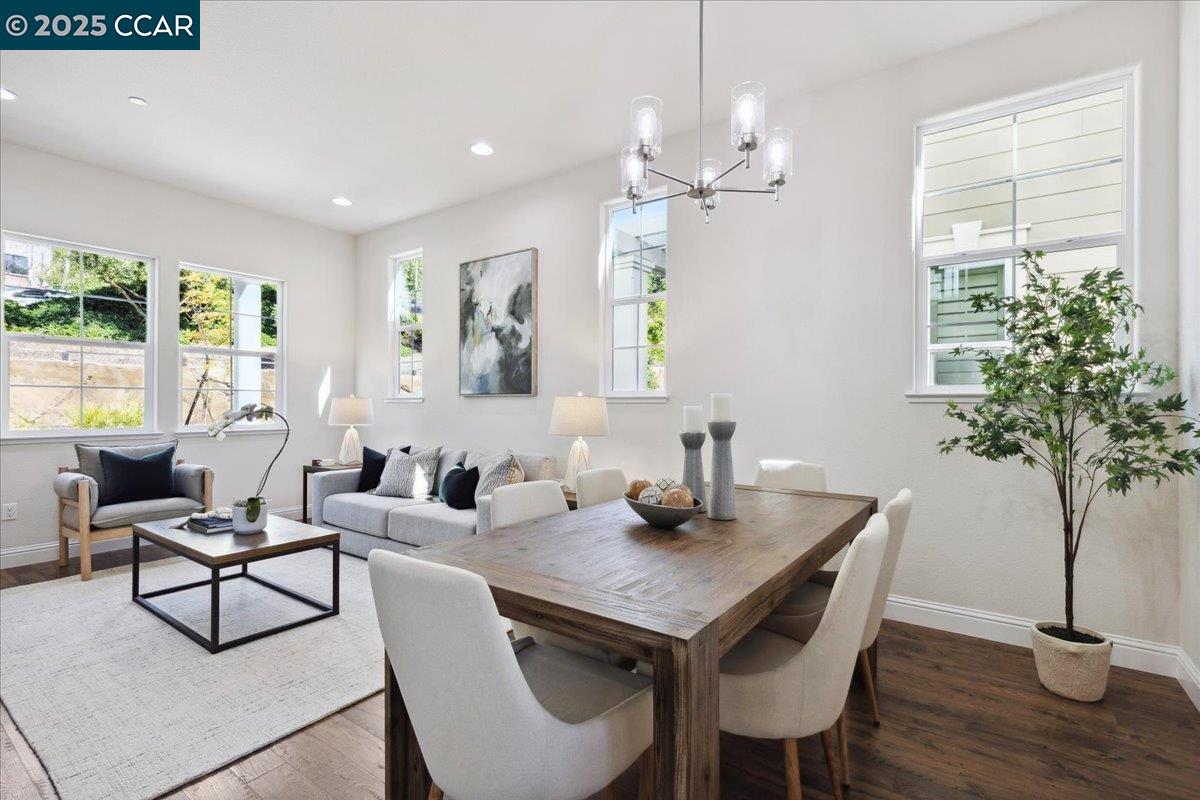 Detail Gallery Image 9 of 52 For 38 Citron Knoll, Orinda,  CA 94563 - 5 Beds | 3 Baths