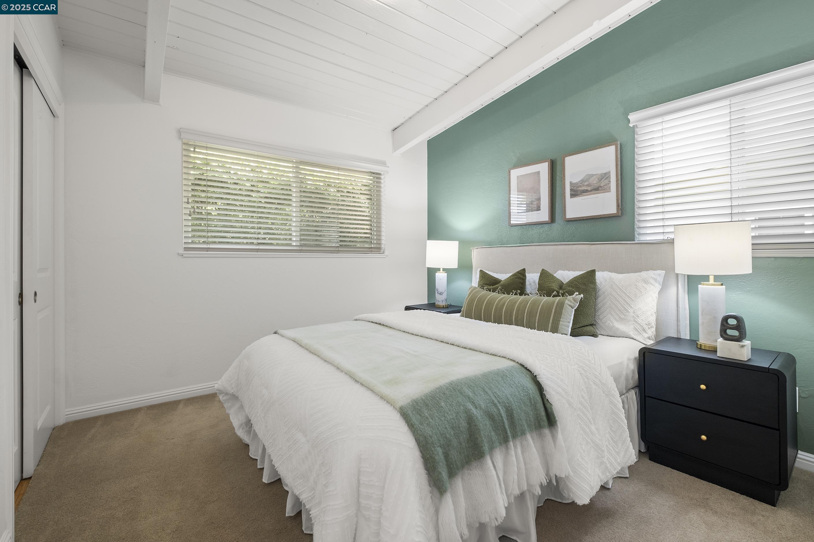 Detail Gallery Image 26 of 41 For 18977 Thornbury Ave, Castro Valley,  CA 94546-3156 - 3 Beds | 2 Baths