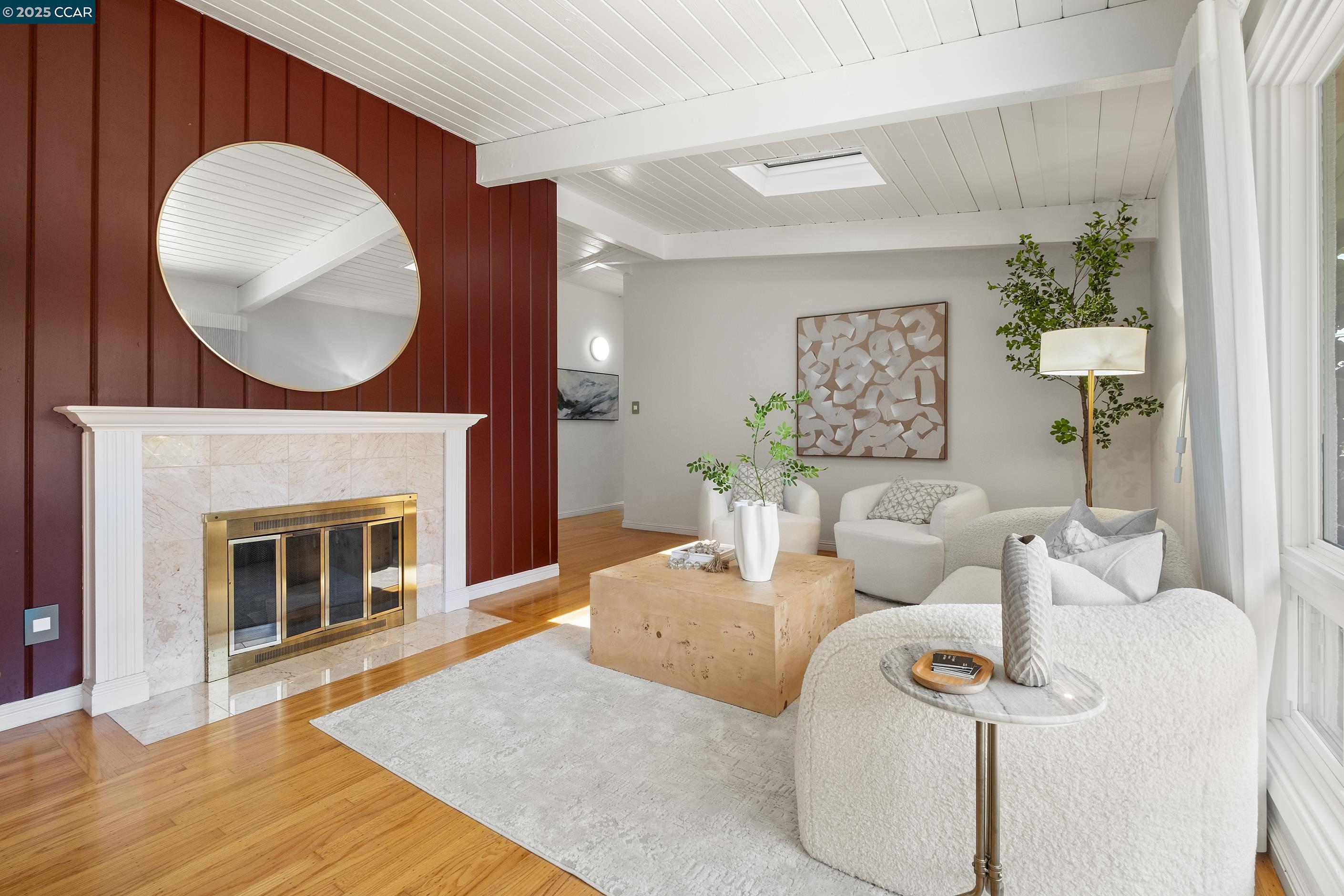 Detail Gallery Image 5 of 41 For 18977 Thornbury Ave, Castro Valley,  CA 94546-3156 - 3 Beds | 2 Baths