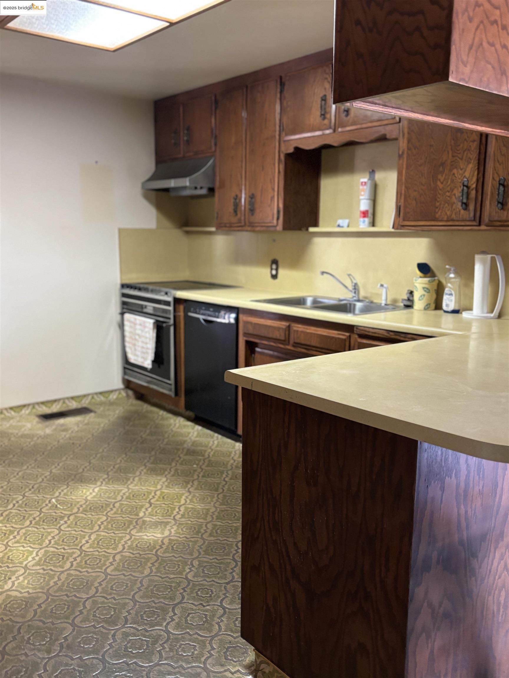 Detail Gallery Image 17 of 29 For 1660 Kibby, Merced,  CA 95340 - 3 Beds | 2 Baths