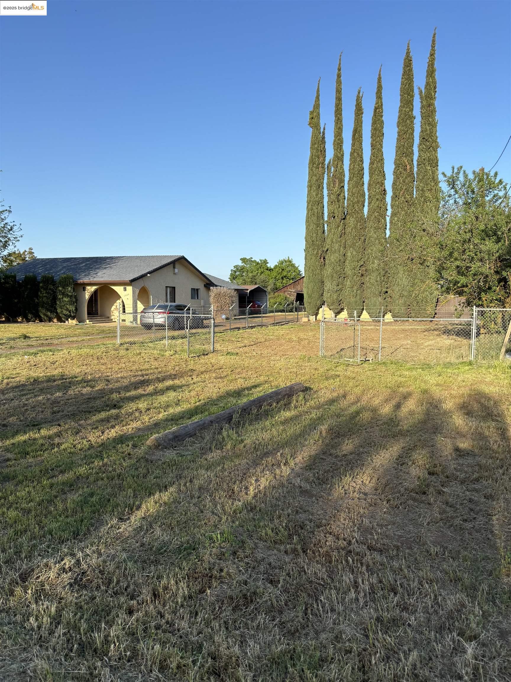 Detail Gallery Image 5 of 29 For 1660 Kibby, Merced,  CA 95340 - 3 Beds | 2 Baths