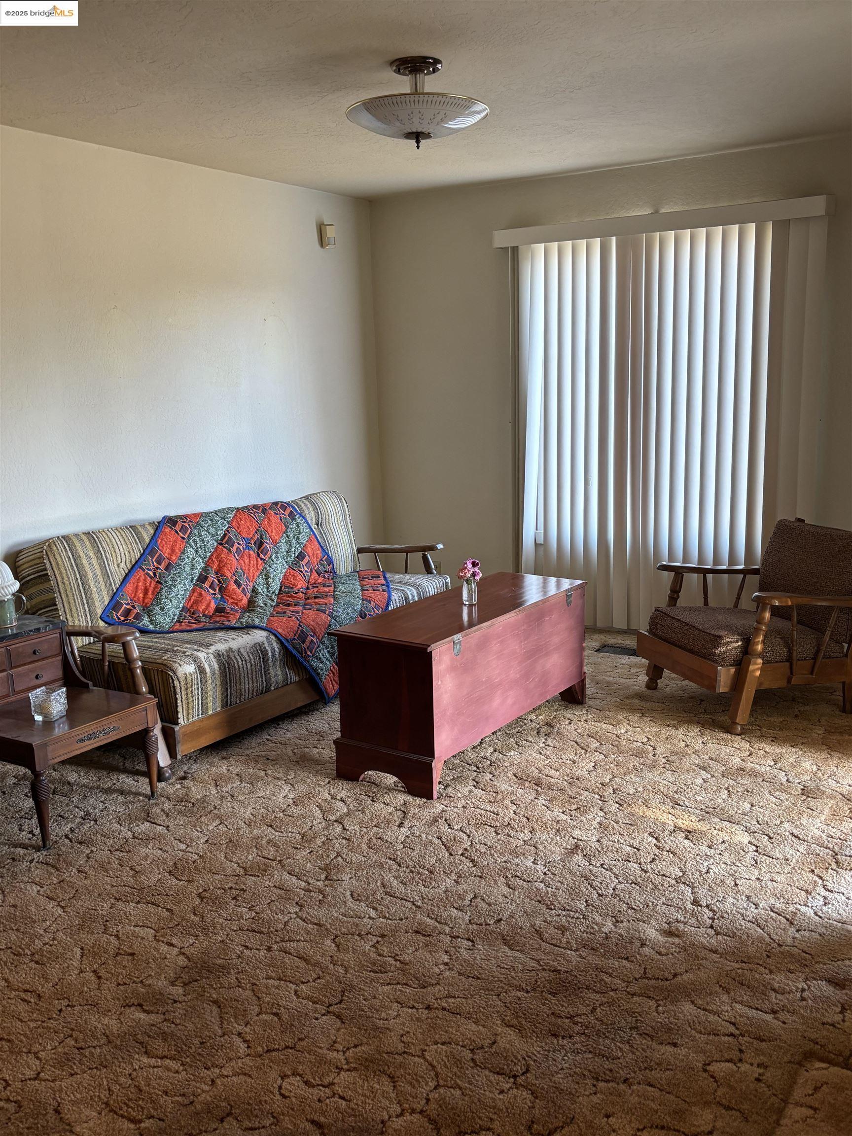 Detail Gallery Image 9 of 29 For 1660 Kibby, Merced,  CA 95340 - 3 Beds | 2 Baths