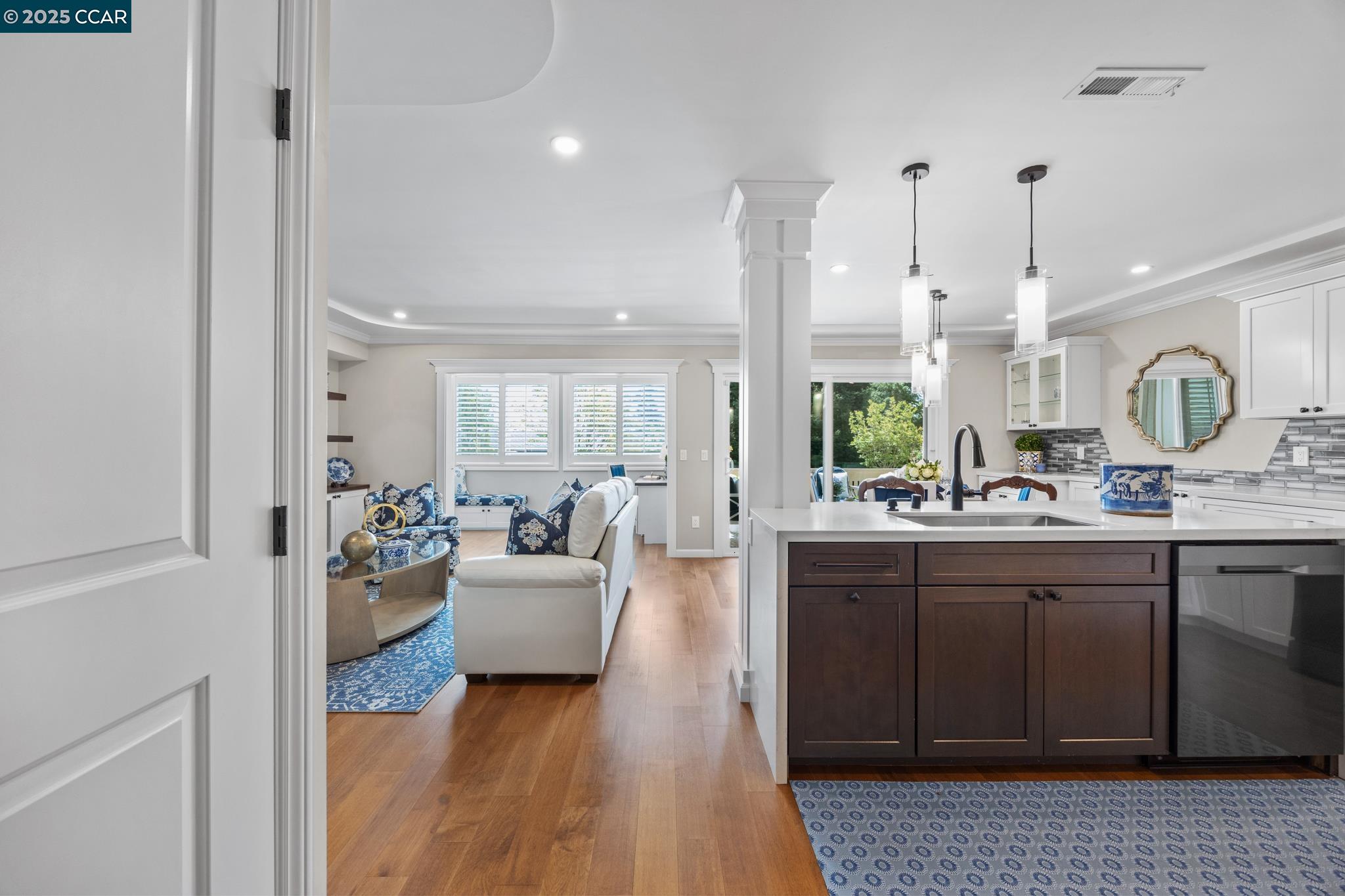 Detail Gallery Image 9 of 60 For 2925 Golden Rain Rd #12,  Walnut Creek,  CA 94595 - 2 Beds | 2 Baths