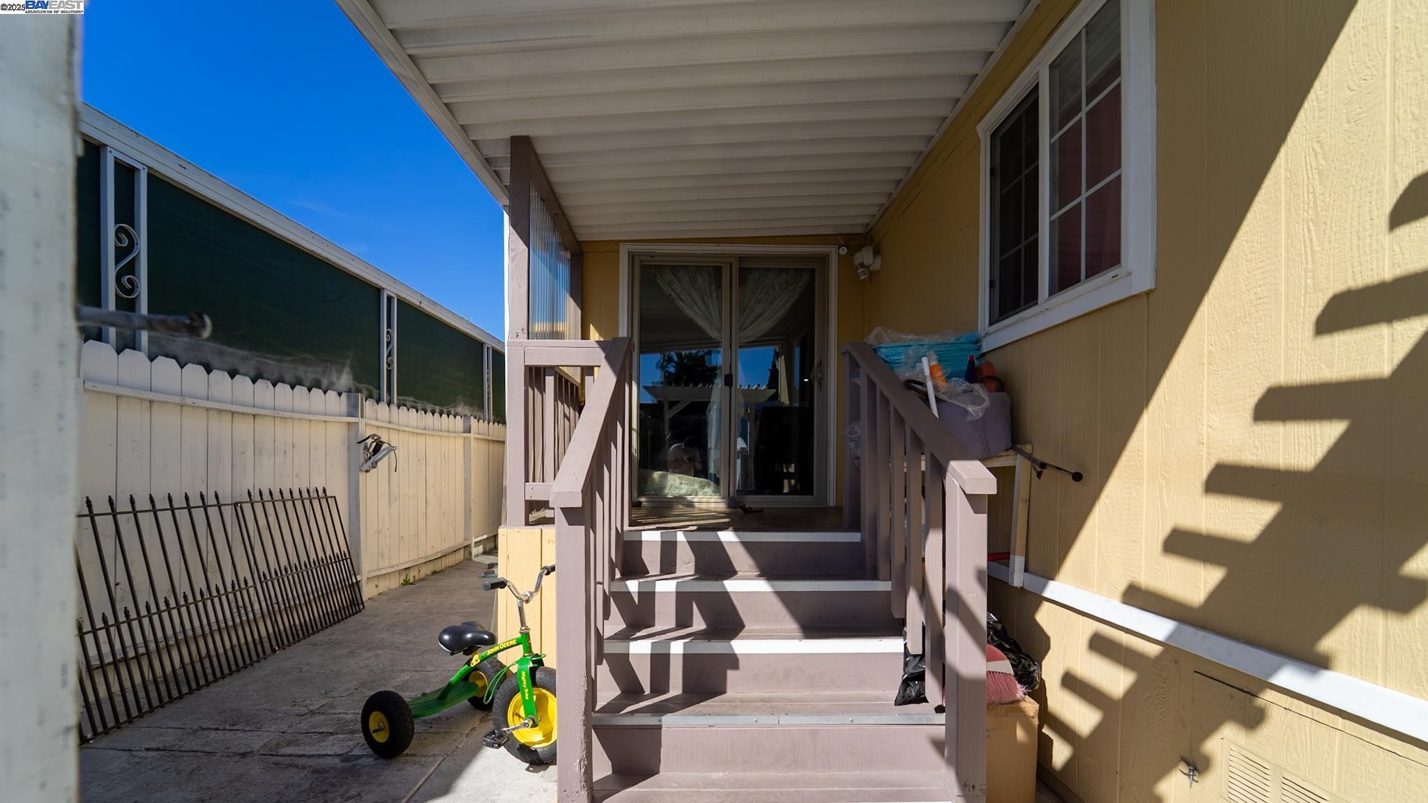 Detail Gallery Image 7 of 10 For 2580 Senter Rd #495,  San Jose,  CA 95111 - 3 Beds | 2 Baths