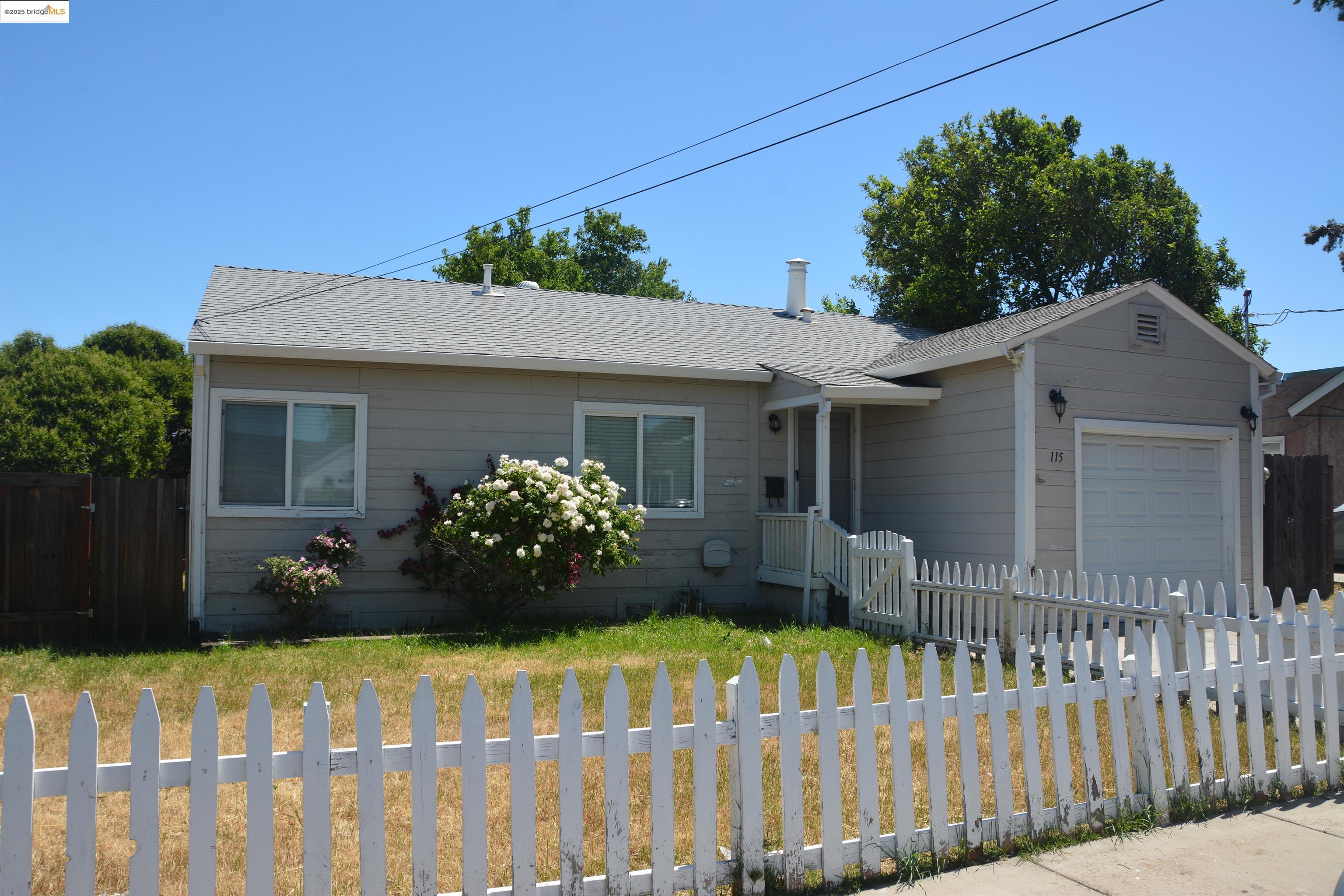 Detail Gallery Image 1 of 27 For 115 Enes Ave, Bay Point,  CA 94565 - 2 Beds | 1 Baths