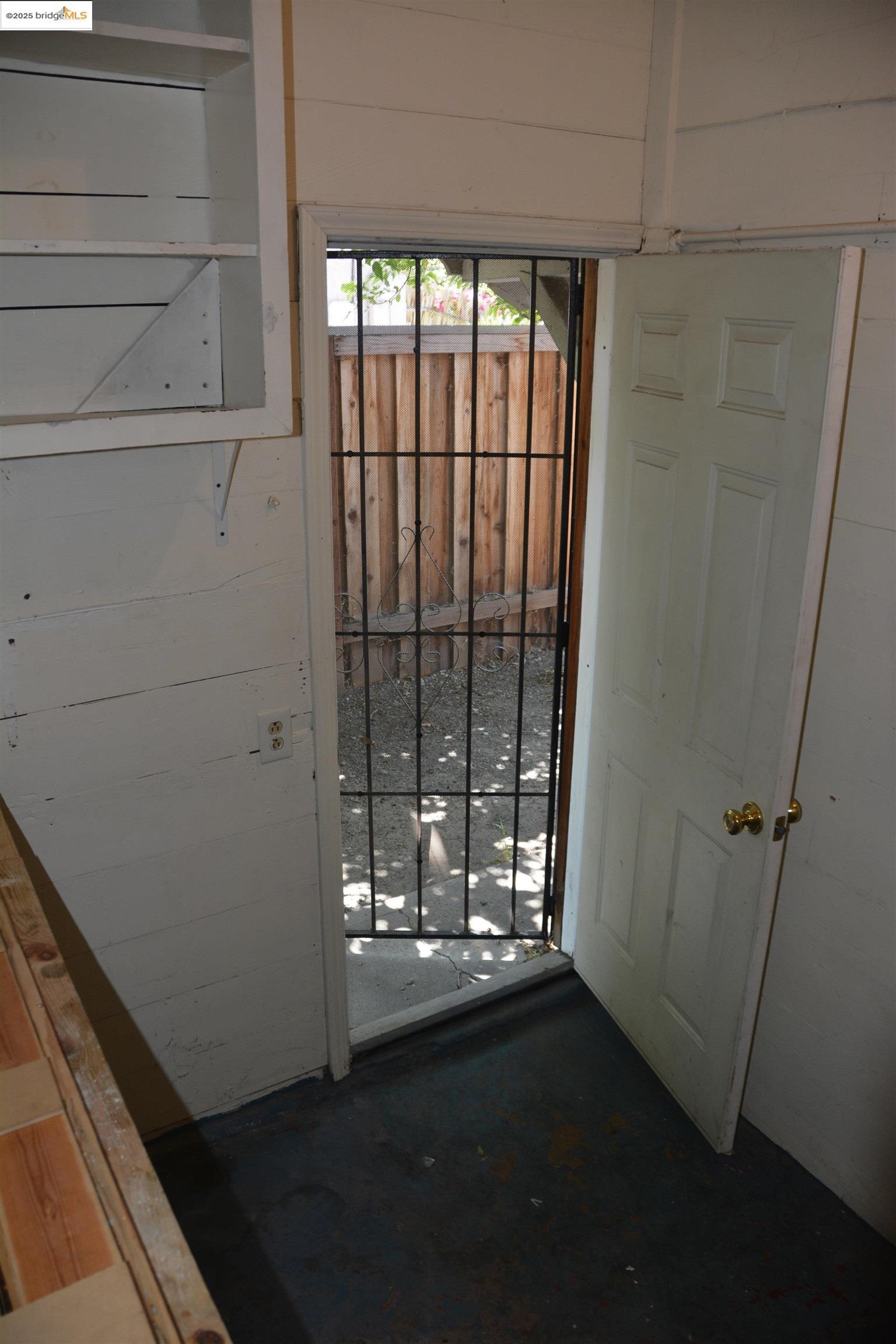 Detail Gallery Image 17 of 27 For 115 Enes Ave, Bay Point,  CA 94565 - 2 Beds | 1 Baths