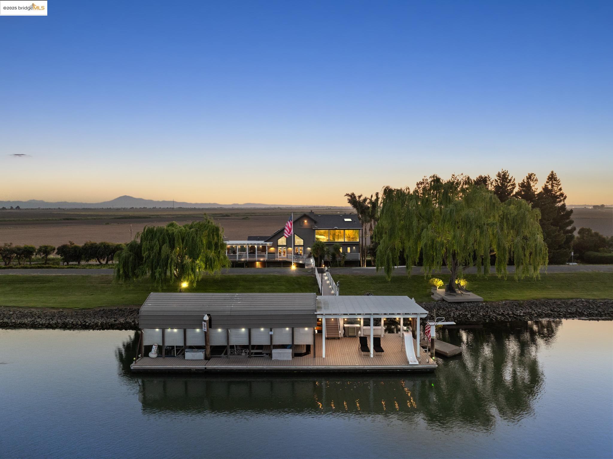 Detail Gallery Image 1 of 49 For 17035 Terminous Rd, Isleton,  CA 95641 - 3 Beds | 3 Baths