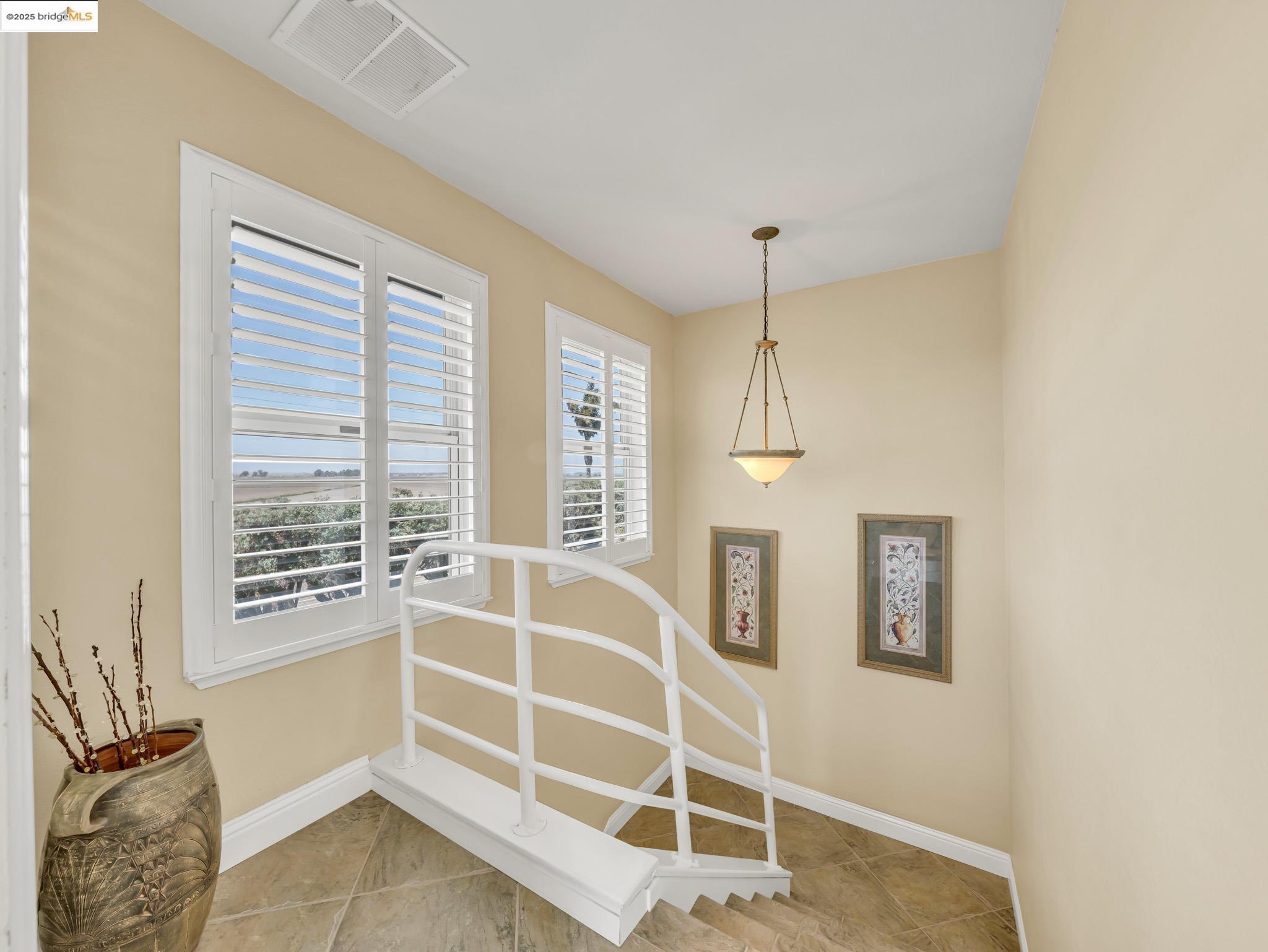 Detail Gallery Image 13 of 49 For 17035 Terminous Rd, Isleton,  CA 95641 - 3 Beds | 3 Baths