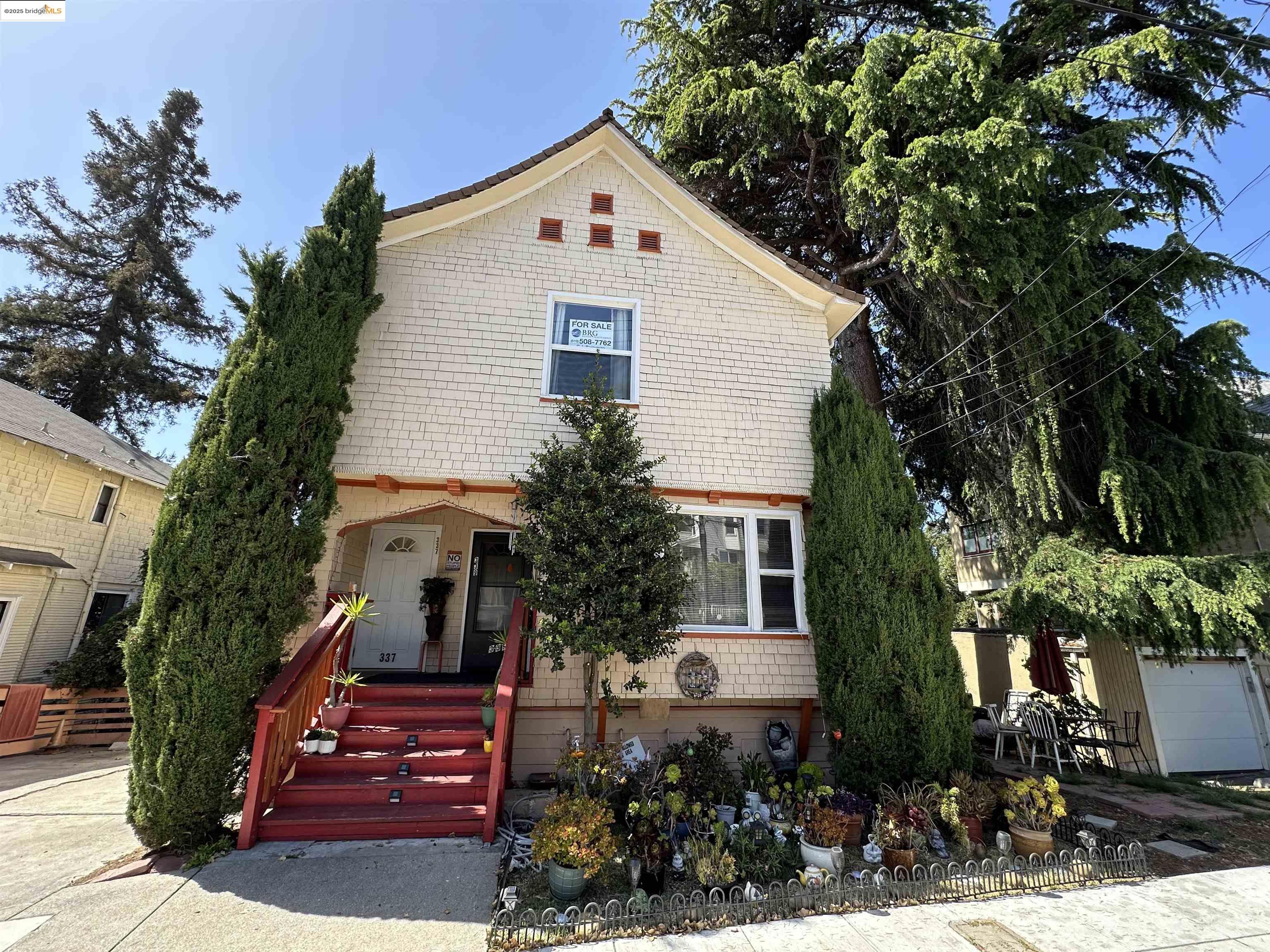 Detail Gallery Image 1 of 24 For 337-341 Oakland Avenue, Oakland,  CA 94611 - – Beds | – Baths