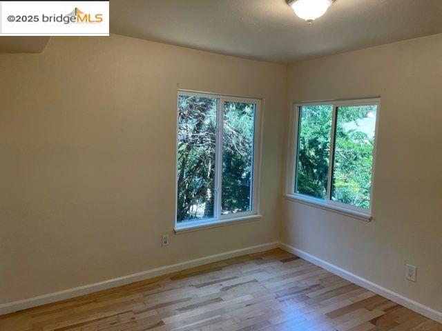 Detail Gallery Image 5 of 24 For 337-341 Oakland Avenue, Oakland,  CA 94611 - – Beds | – Baths