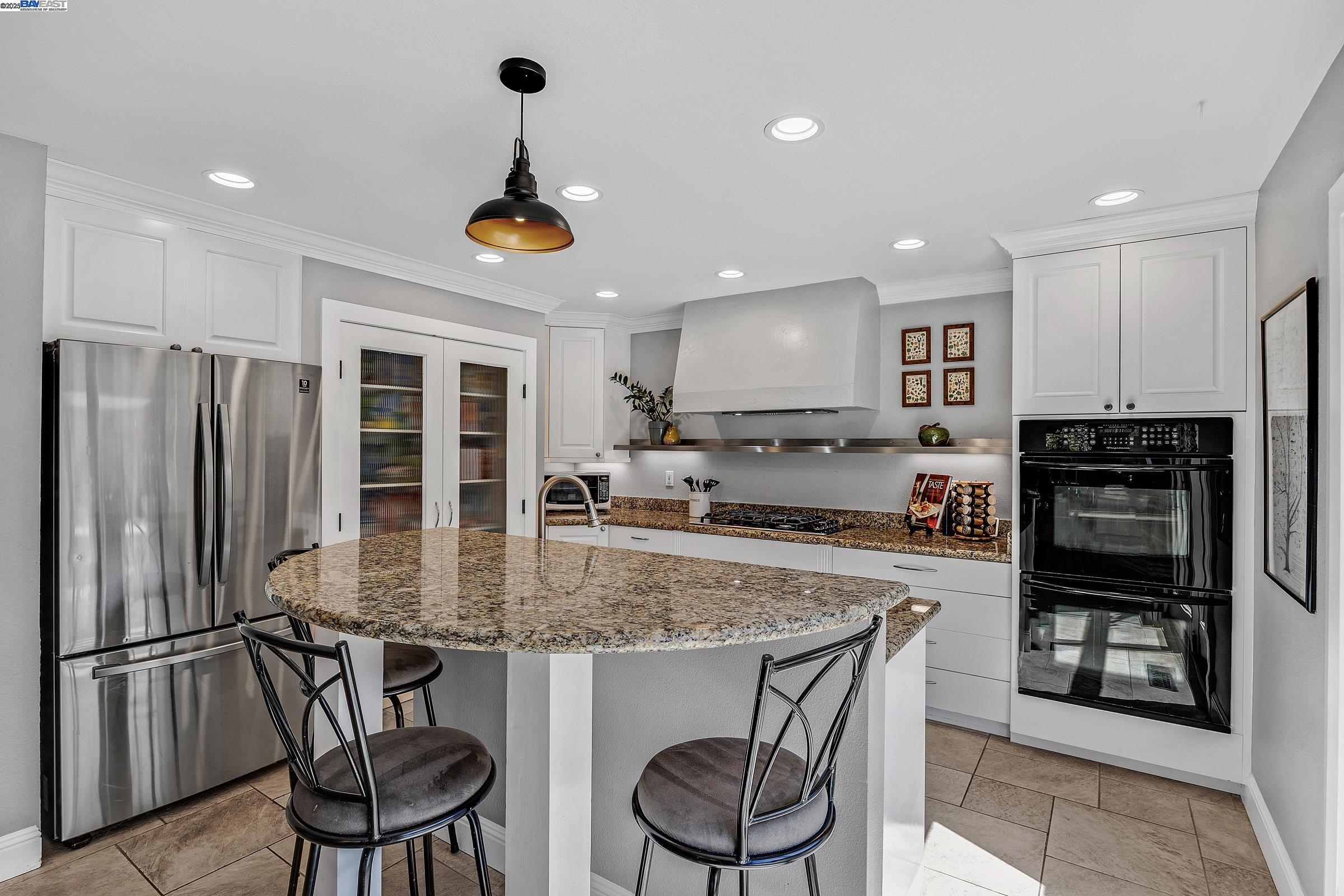Detail Gallery Image 11 of 37 For 911 Kottinger Dr, Pleasanton,  CA 94566 - 4 Beds | 3 Baths