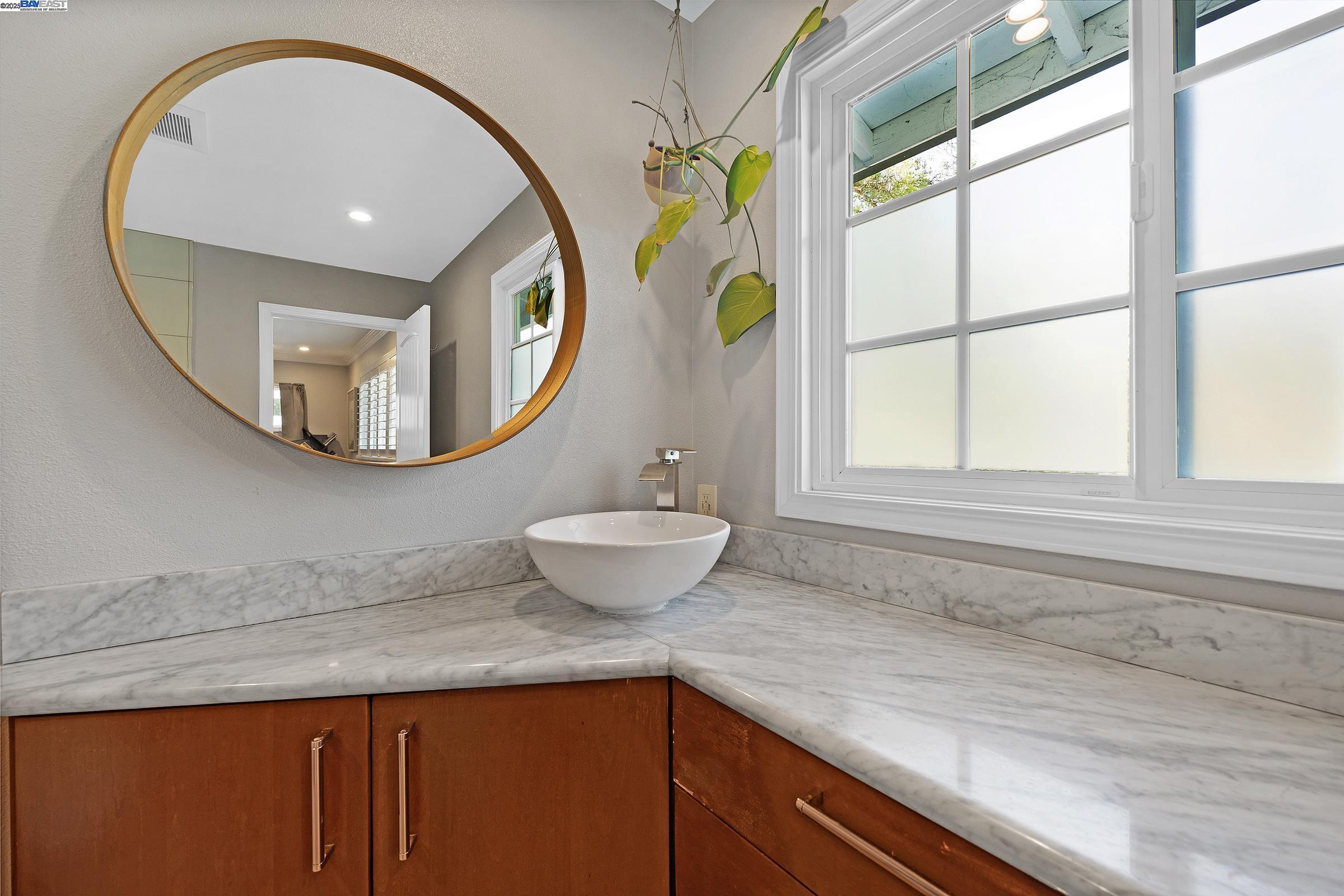 Detail Gallery Image 20 of 37 For 911 Kottinger Dr, Pleasanton,  CA 94566 - 4 Beds | 3 Baths