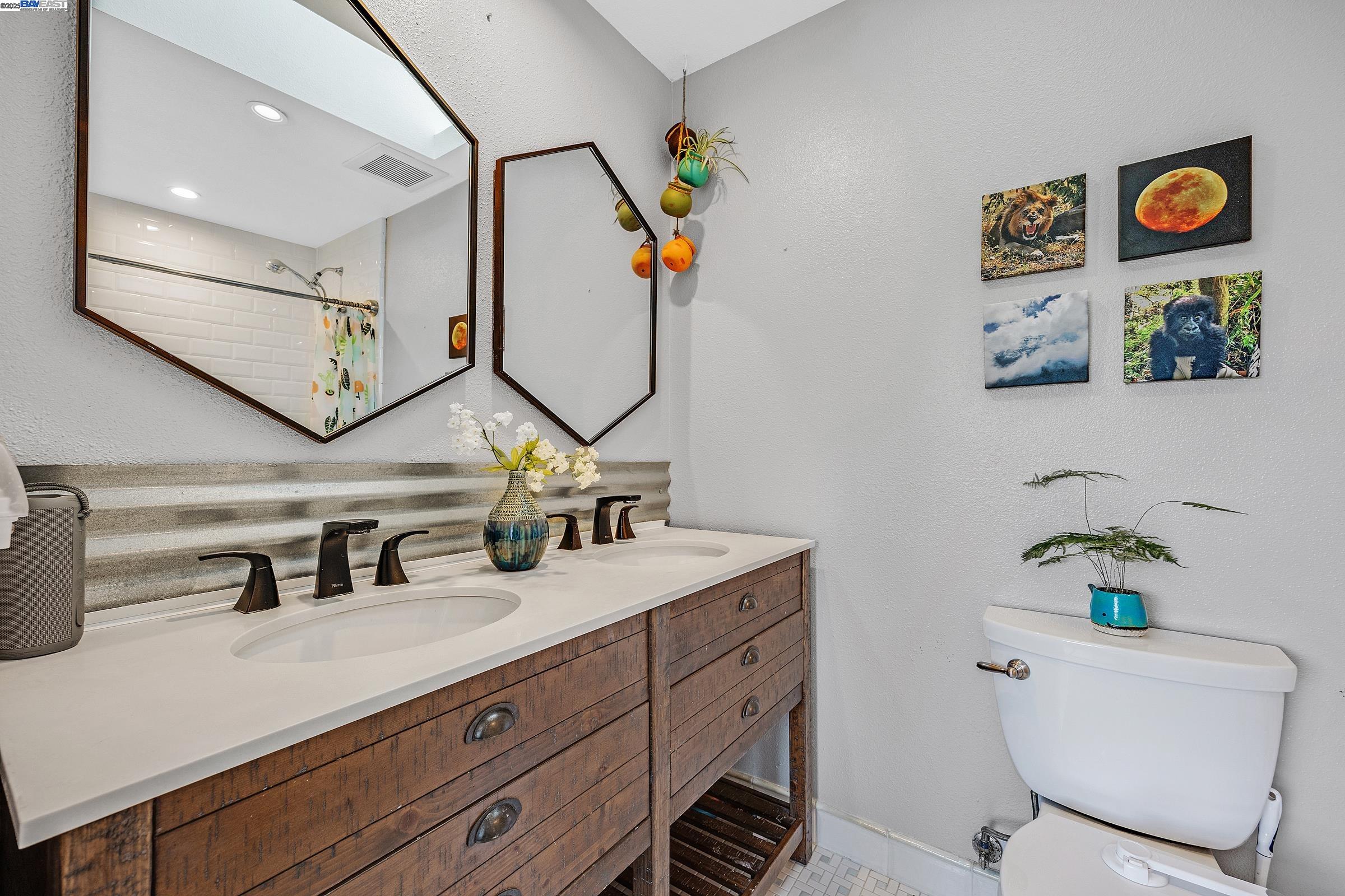 Detail Gallery Image 22 of 37 For 911 Kottinger Dr, Pleasanton,  CA 94566 - 4 Beds | 3 Baths