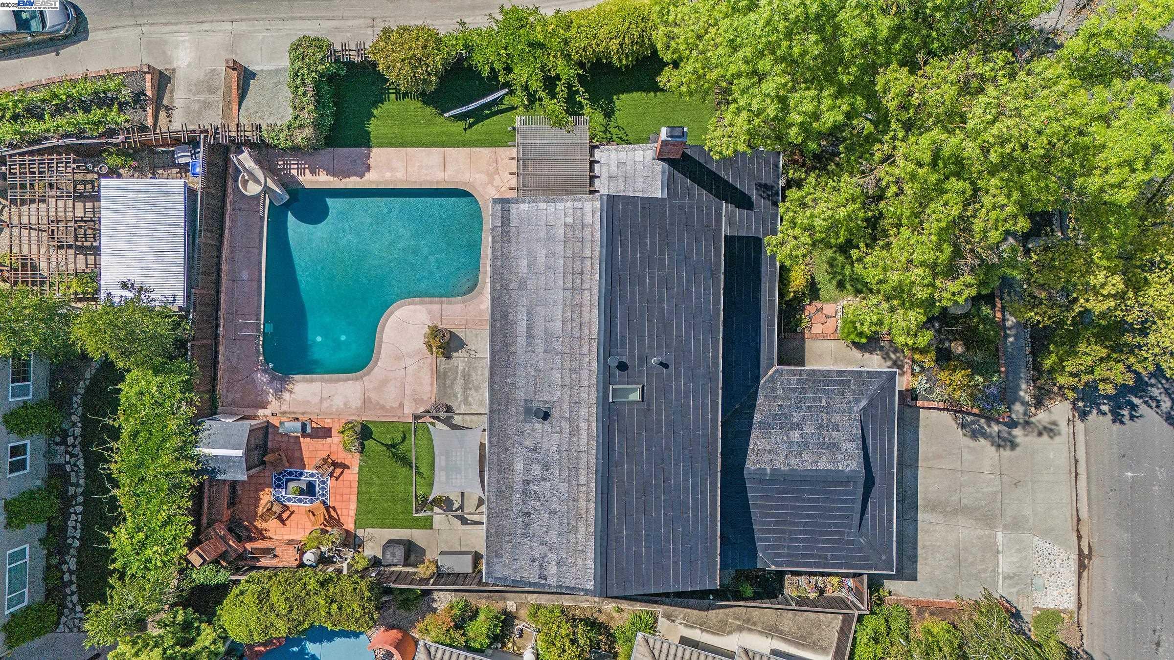 Detail Gallery Image 31 of 37 For 911 Kottinger Dr, Pleasanton,  CA 94566 - 4 Beds | 3 Baths