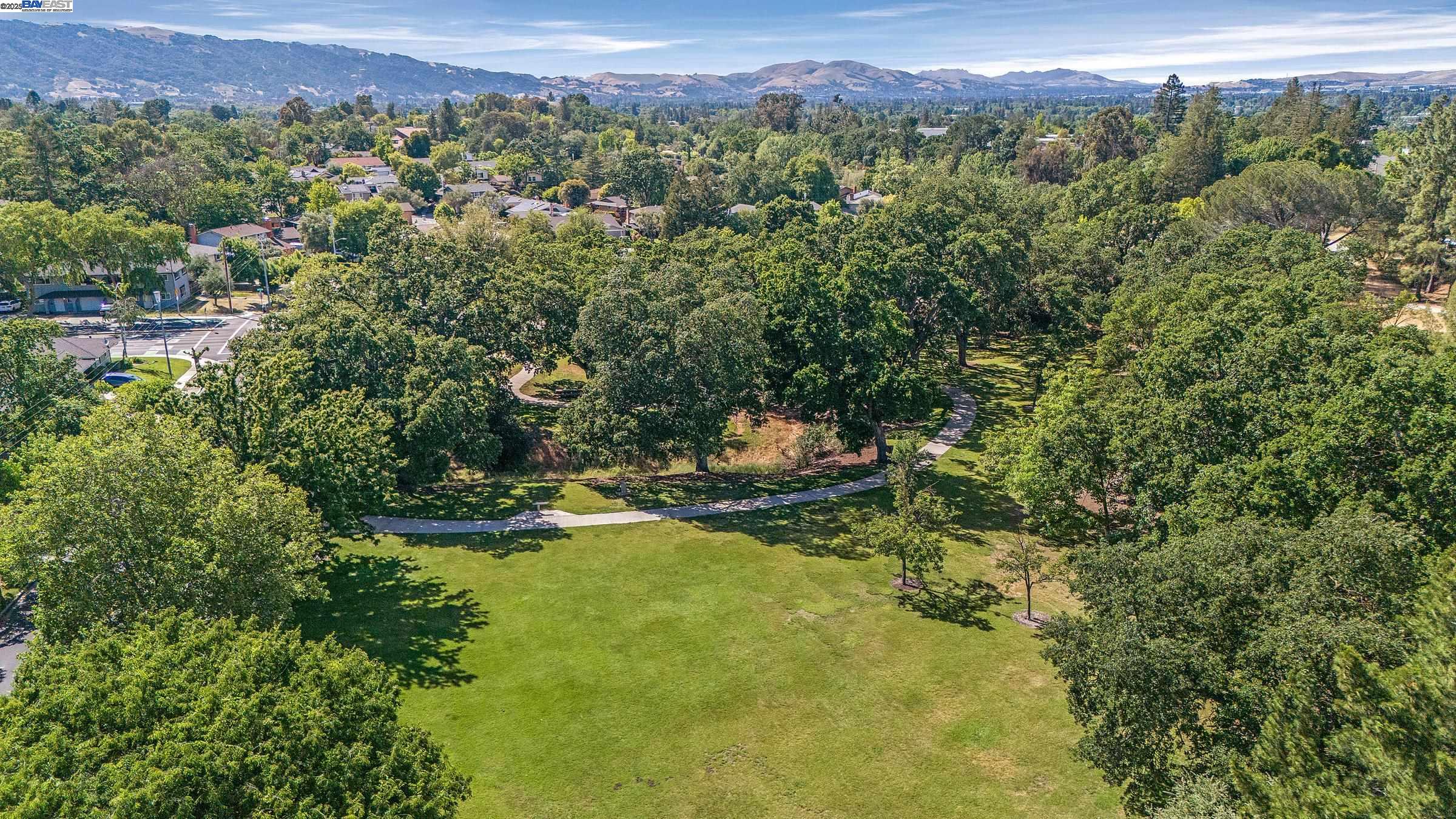 Detail Gallery Image 36 of 37 For 911 Kottinger Dr, Pleasanton,  CA 94566 - 4 Beds | 3 Baths