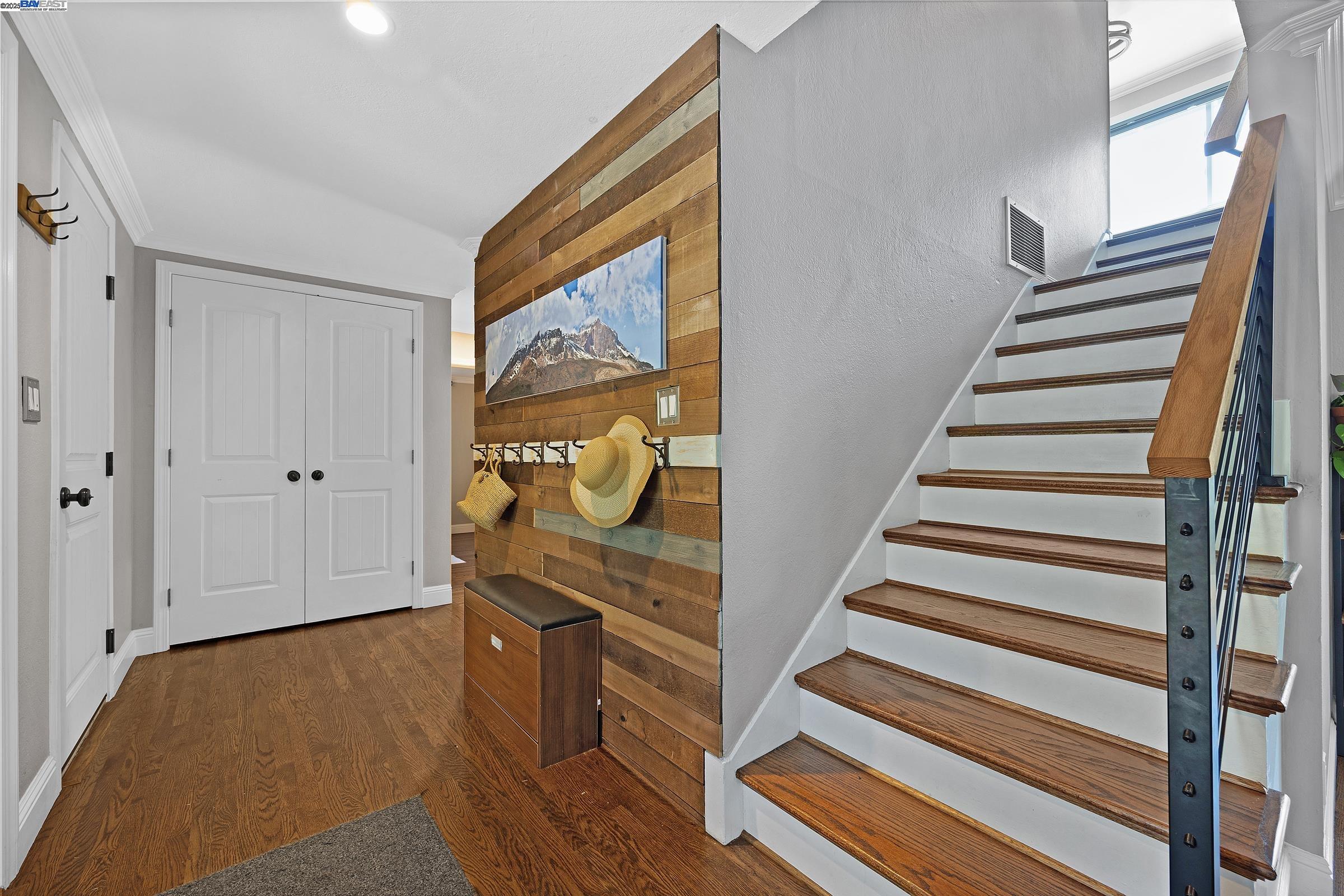 Detail Gallery Image 5 of 37 For 911 Kottinger Dr, Pleasanton,  CA 94566 - 4 Beds | 3 Baths