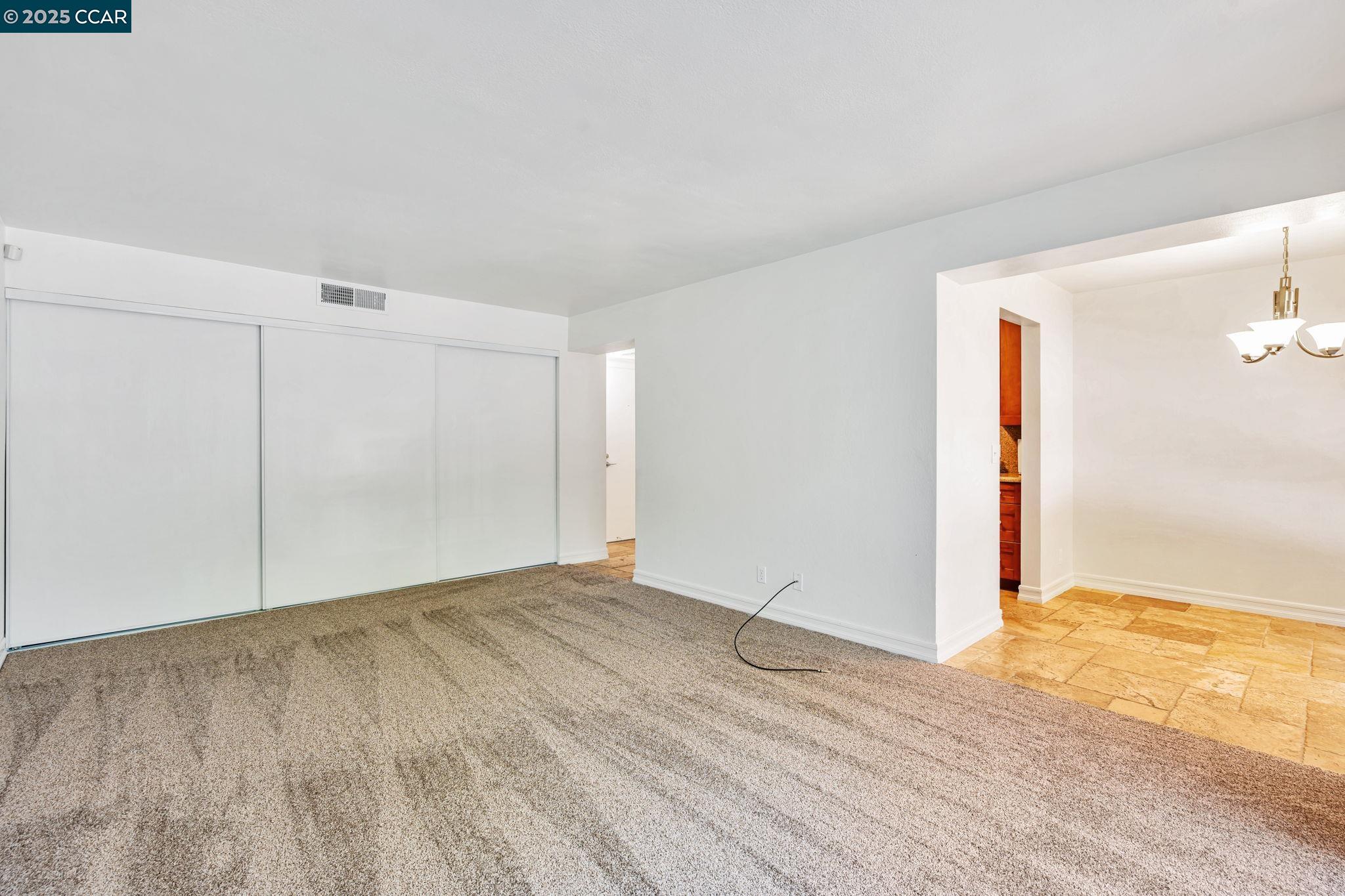 Detail Gallery Image 17 of 33 For 490 N Civic Drive #101,  Walnut Creek,  CA 94596 - 1 Beds | 1 Baths