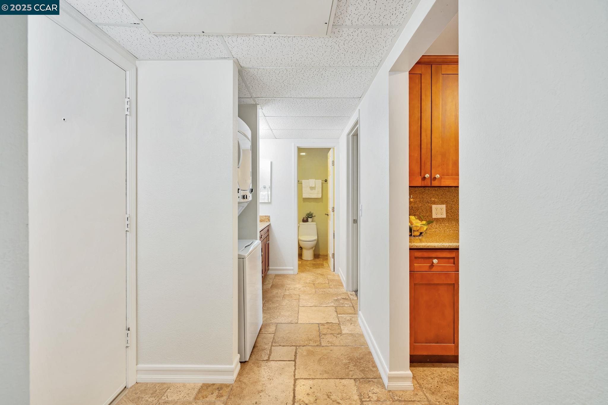 Detail Gallery Image 23 of 33 For 490 N Civic Drive #101,  Walnut Creek,  CA 94596 - 1 Beds | 1 Baths