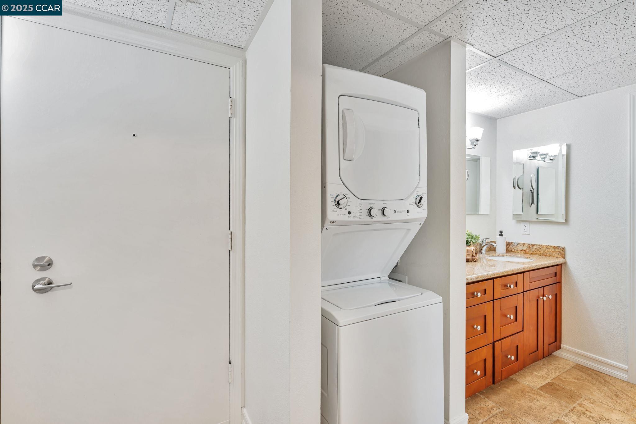 Detail Gallery Image 24 of 33 For 490 N Civic Drive #101,  Walnut Creek,  CA 94596 - 1 Beds | 1 Baths