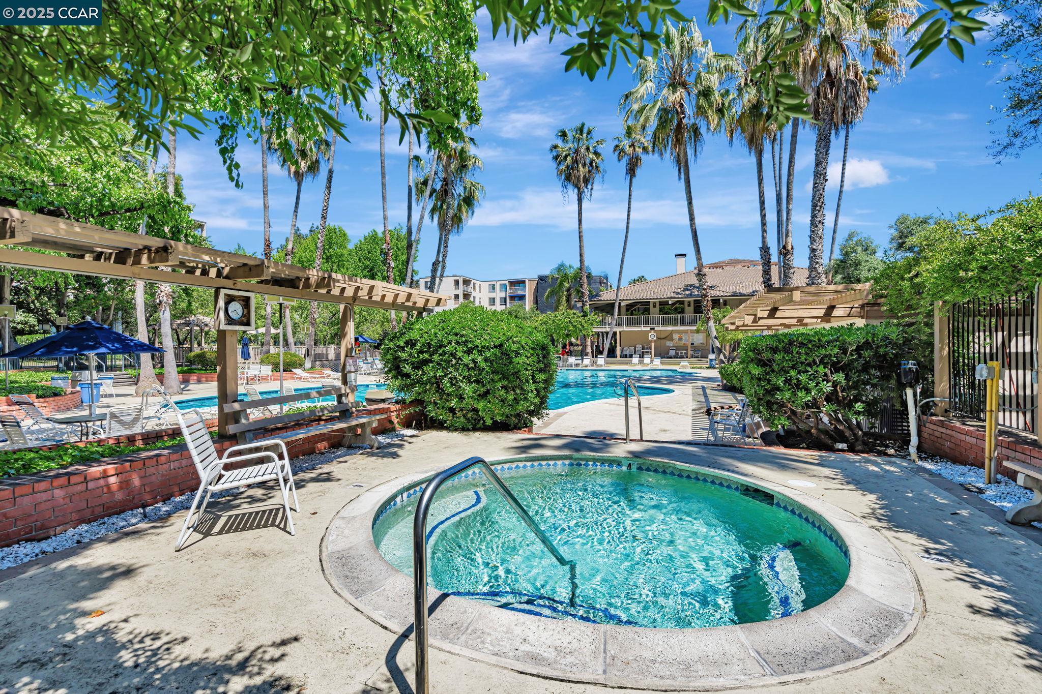 Detail Gallery Image 29 of 33 For 490 N Civic Drive #101,  Walnut Creek,  CA 94596 - 1 Beds | 1 Baths