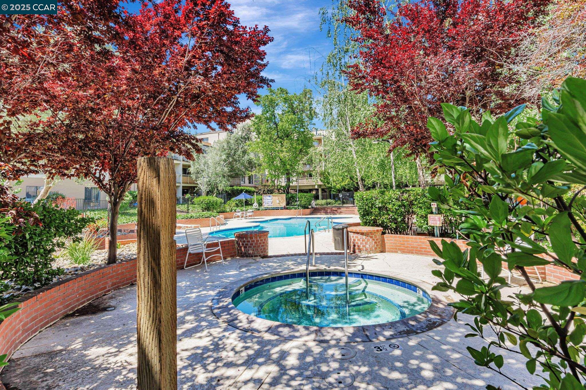 Detail Gallery Image 30 of 33 For 490 N Civic Drive #101,  Walnut Creek,  CA 94596 - 1 Beds | 1 Baths
