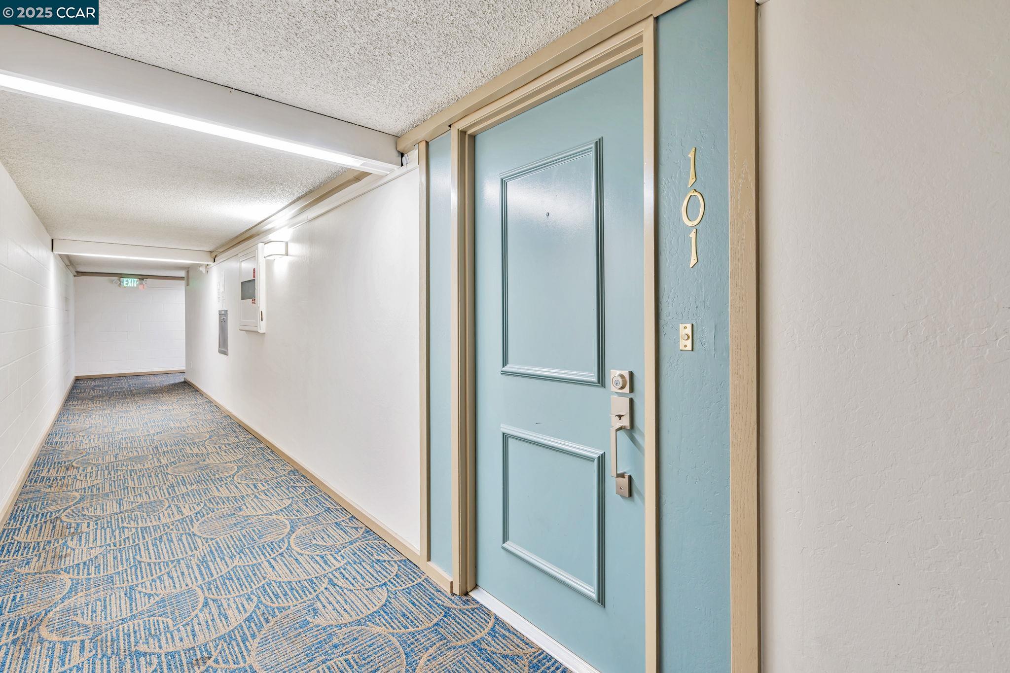 Detail Gallery Image 4 of 33 For 490 N Civic Drive #101,  Walnut Creek,  CA 94596 - 1 Beds | 1 Baths