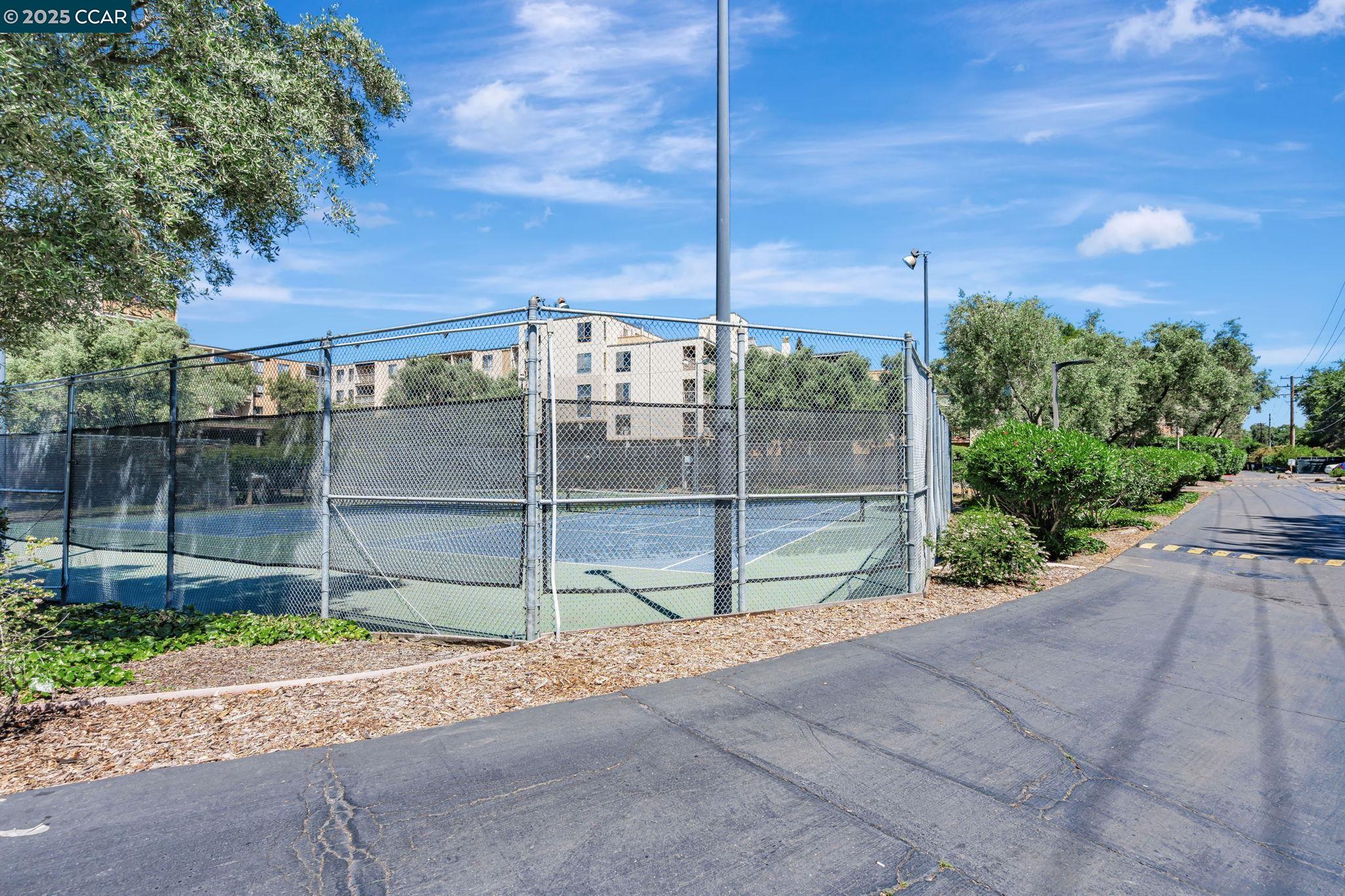 Detail Gallery Image 33 of 33 For 490 N Civic Drive #101,  Walnut Creek,  CA 94596 - 1 Beds | 1 Baths