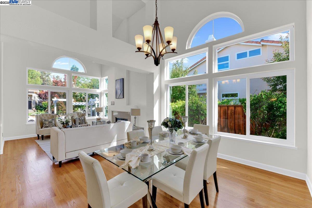 Detail Gallery Image 11 of 60 For 4975 Lapis Ln, Pleasanton,  CA 94566 - 5 Beds | 3 Baths