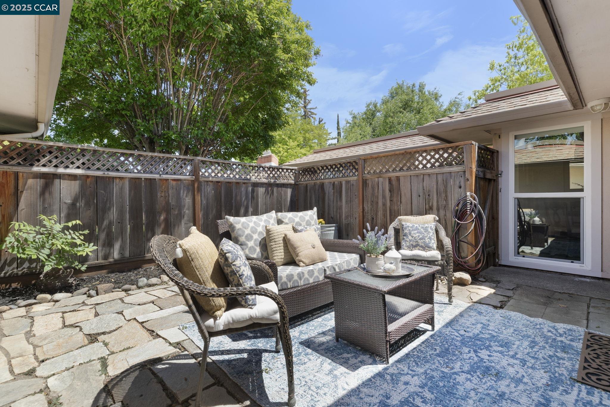 Photo #2: 41097060 Listing 