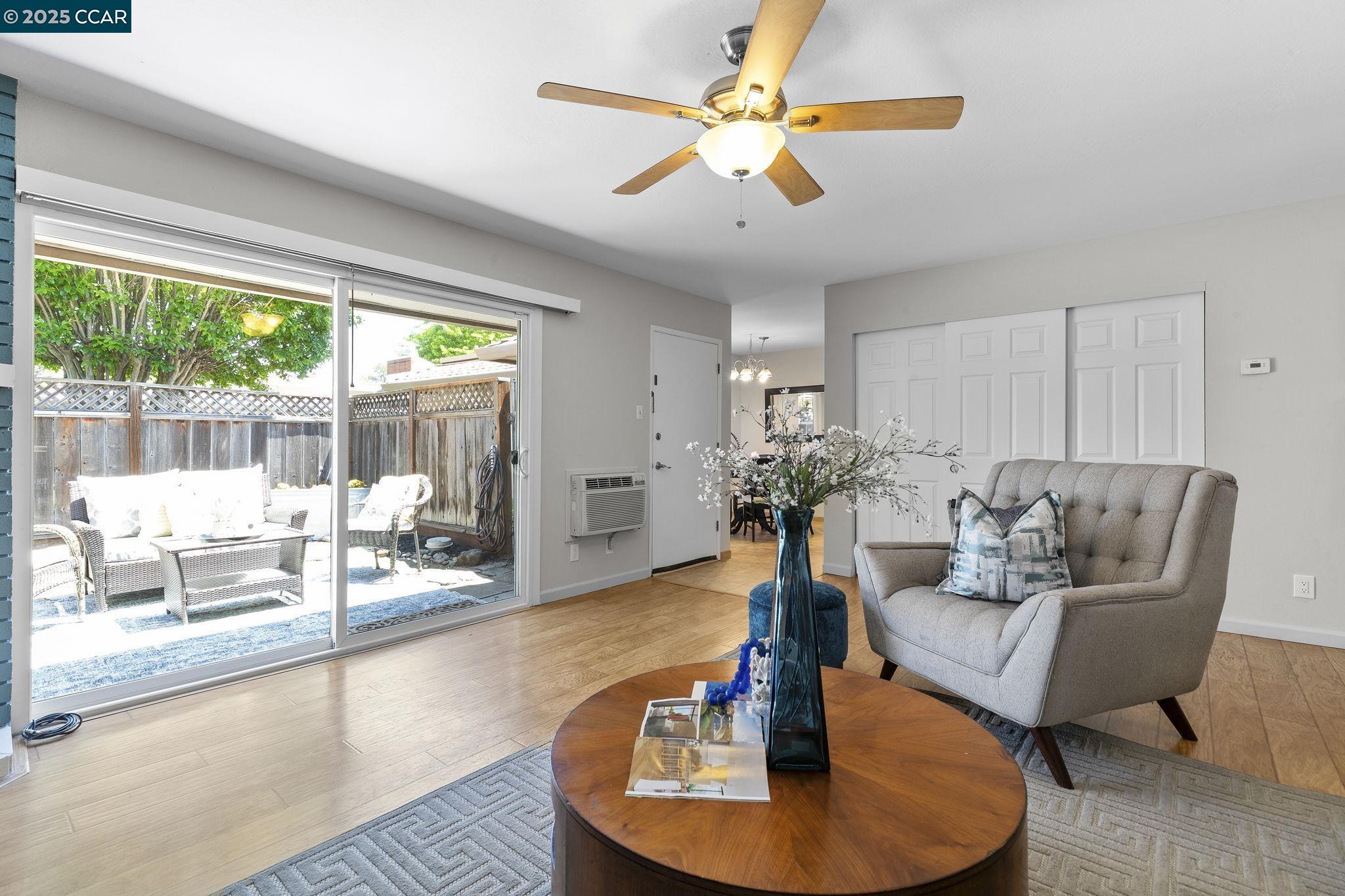 Photo #4: 41097060 Listing: Photo #4