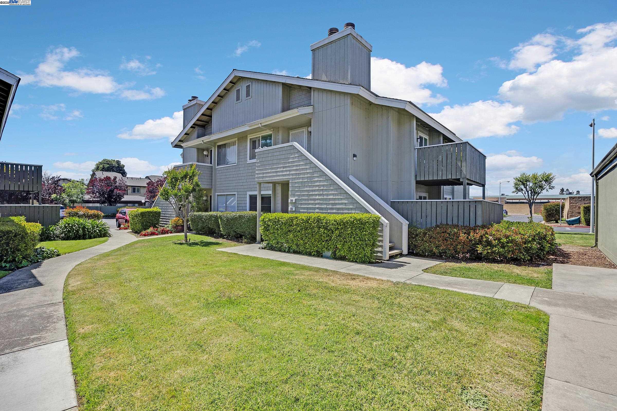 MLS: 41097061 Condo For Sale