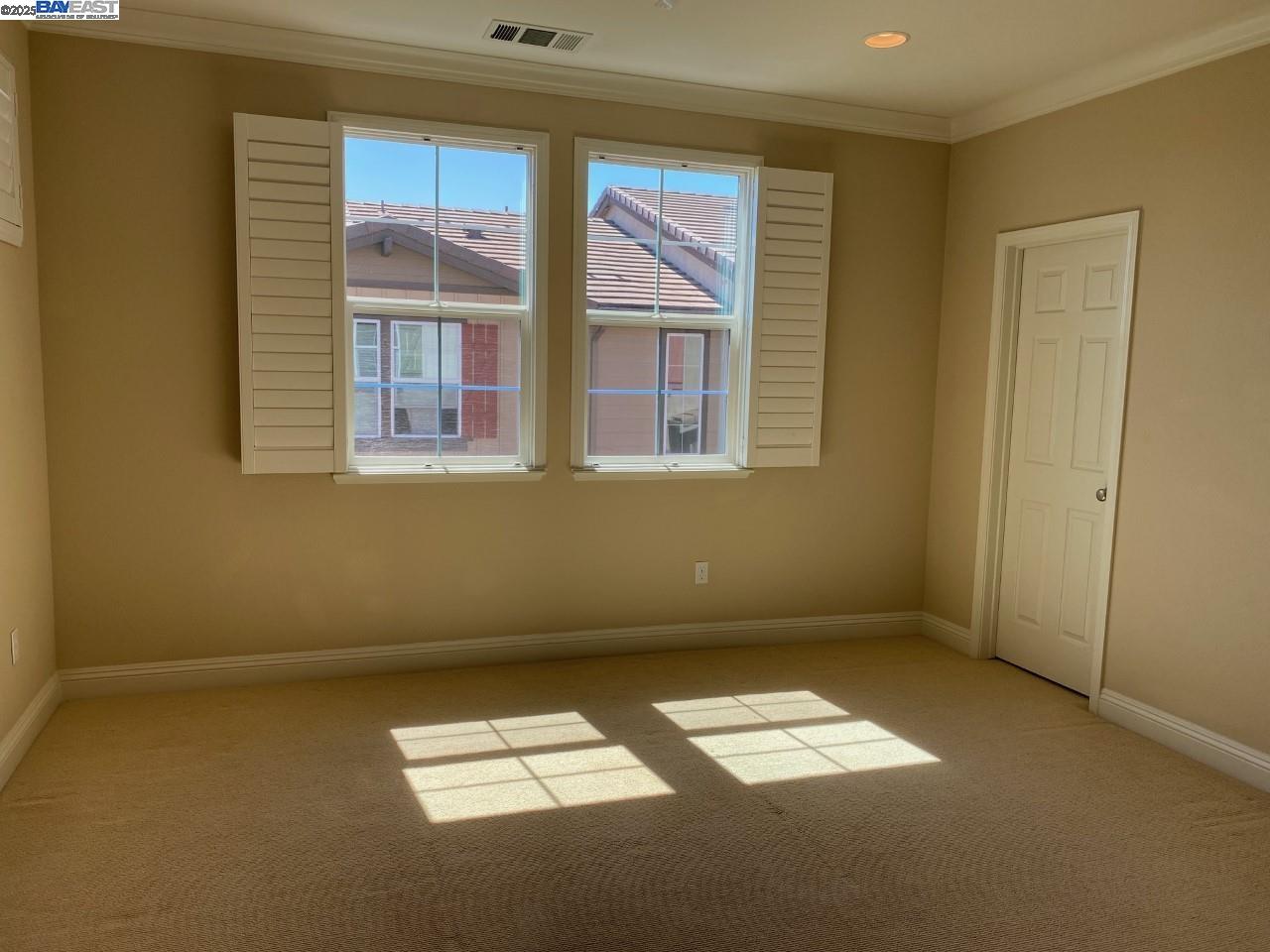 Detail Gallery Image 12 of 17 For 6961 N Mariposa Ln, Dublin,  CA 94568 - 4 Beds | 2/2 Baths