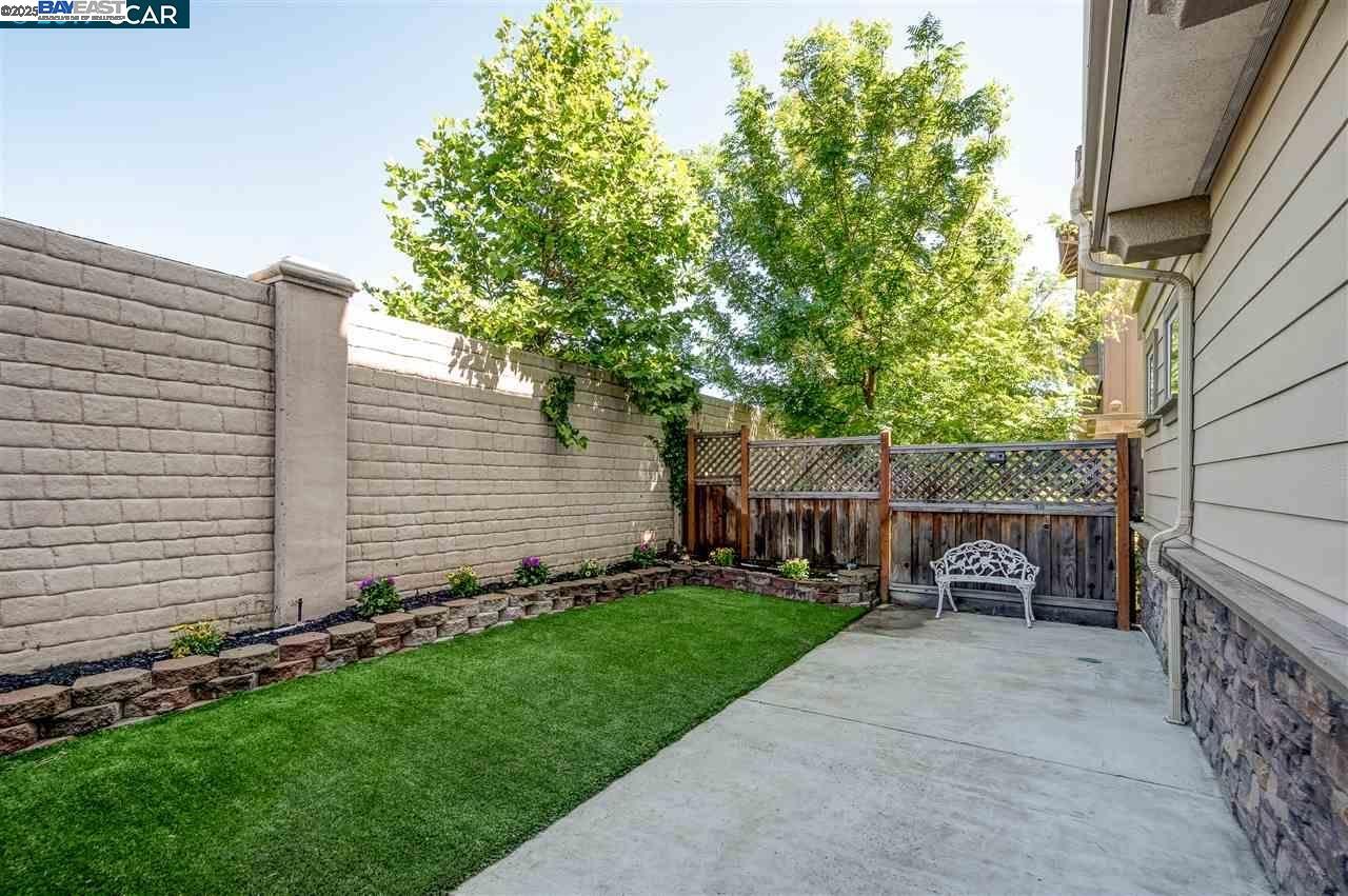 Detail Gallery Image 17 of 17 For 6961 N Mariposa Ln, Dublin,  CA 94568 - 4 Beds | 2/2 Baths