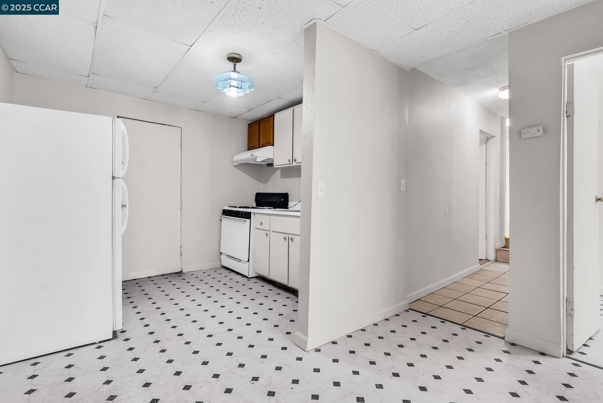 Detail Gallery Image 30 of 50 For 2150 35th Ave, Oakland,  CA 94601 - – Beds | – Baths